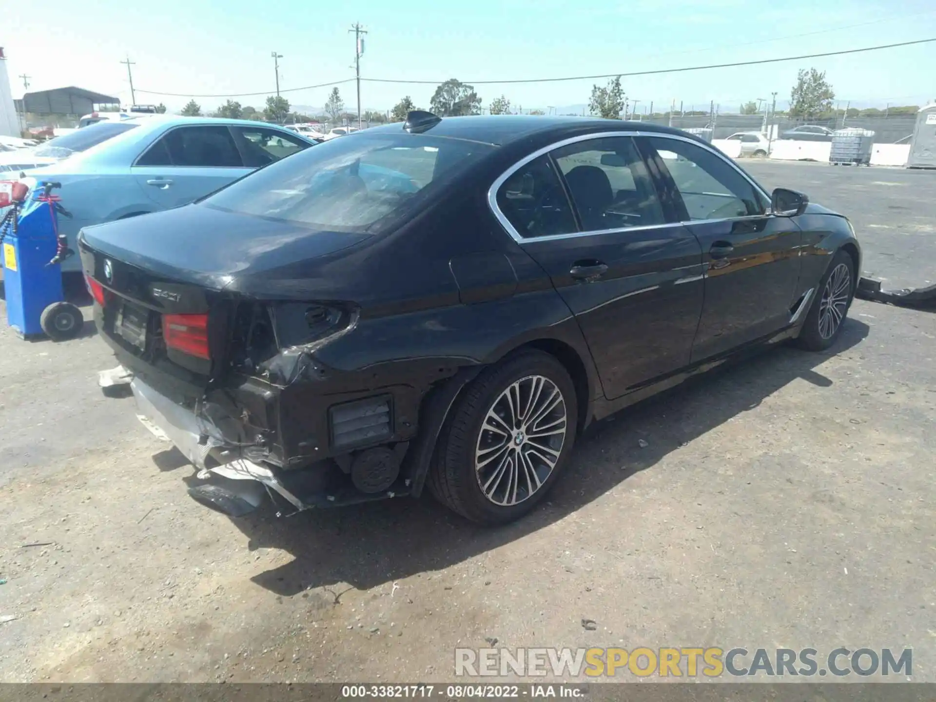 4 Photograph of a damaged car WBAJE5C57KG919429 BMW 5 SERIES 2019