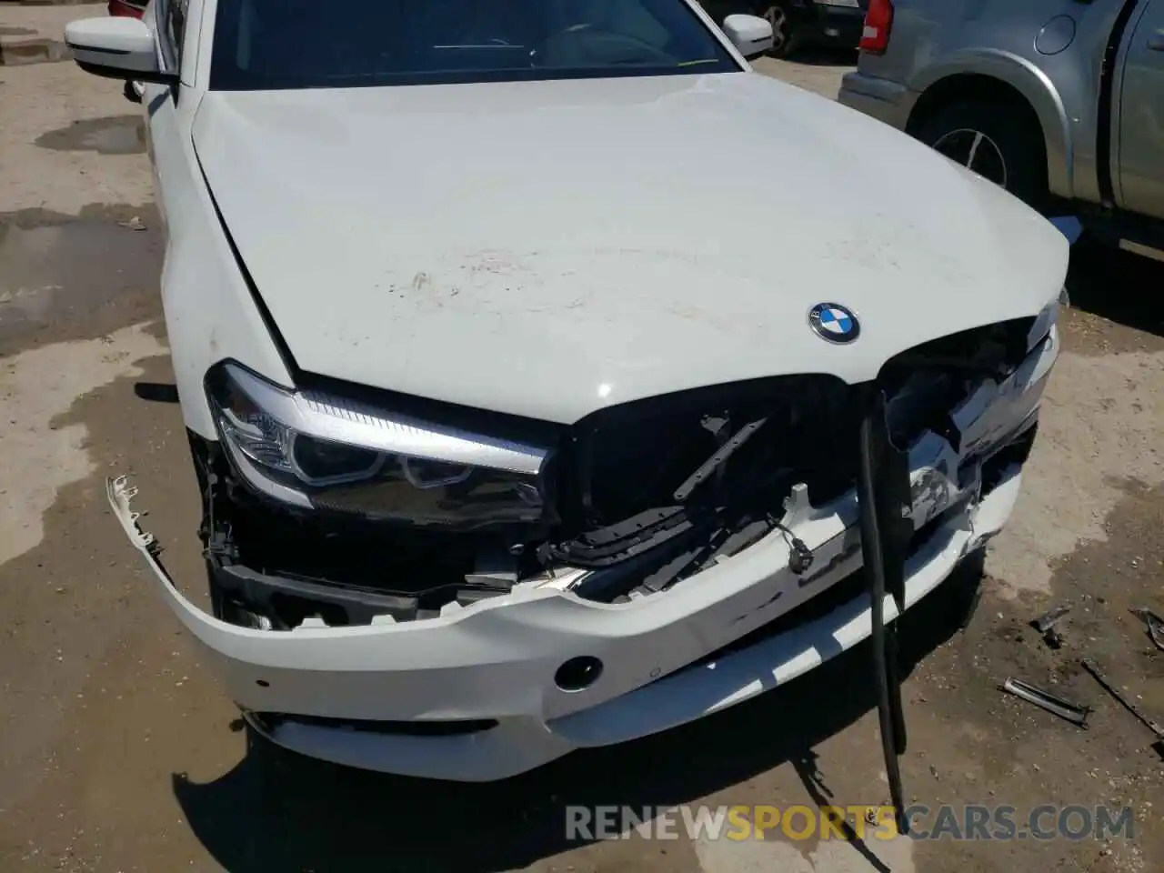 9 Photograph of a damaged car WBAJE5C57KWA98647 BMW 5 SERIES 2019