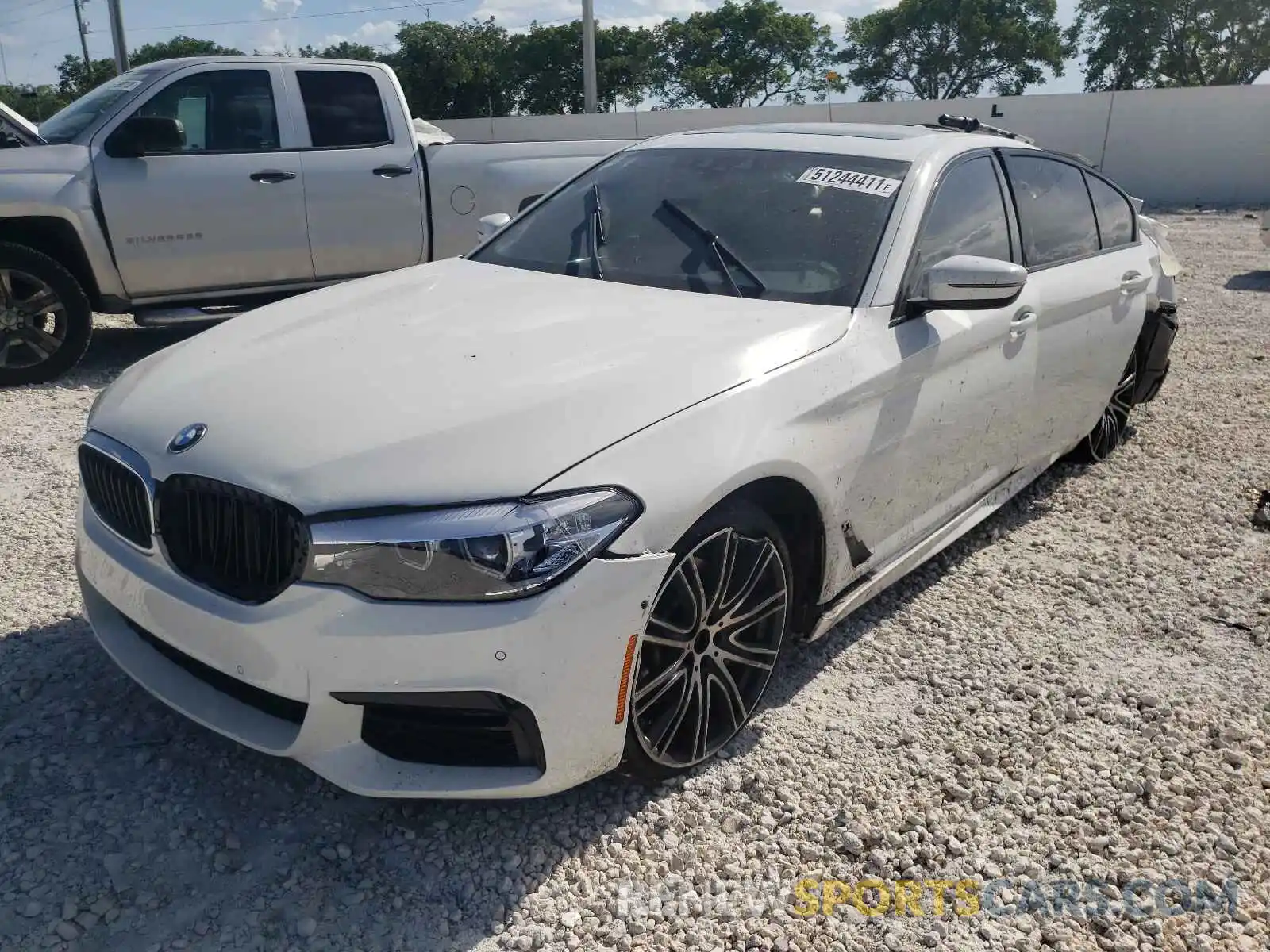 2 Photograph of a damaged car WBAJE5C57KWA98759 BMW 5 SERIES 2019