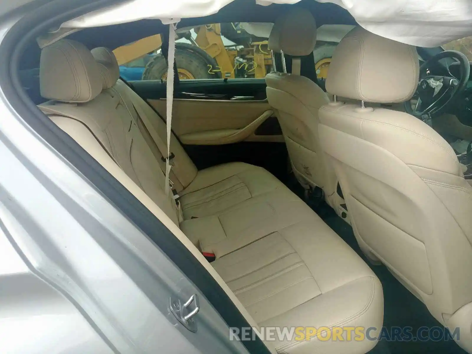 6 Photograph of a damaged car WBAJE5C57KWW07956 BMW 5 SERIES 2019