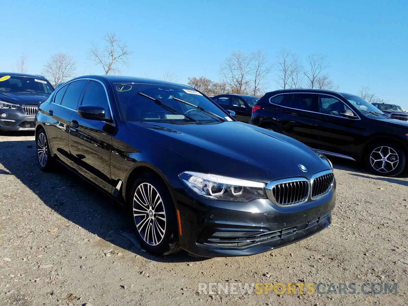 1 Фотография поврежденного автомобиля WBAJE5C57KWW07990 BMW 5 SERIES 2019