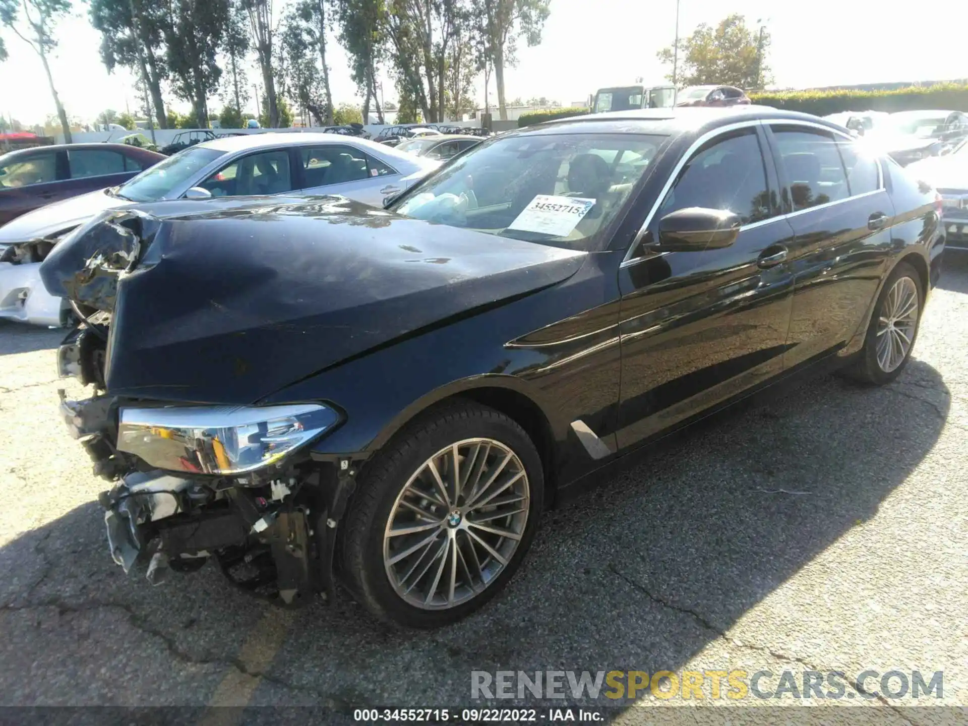 2 Photograph of a damaged car WBAJE5C58KWE66155 BMW 5 SERIES 2019