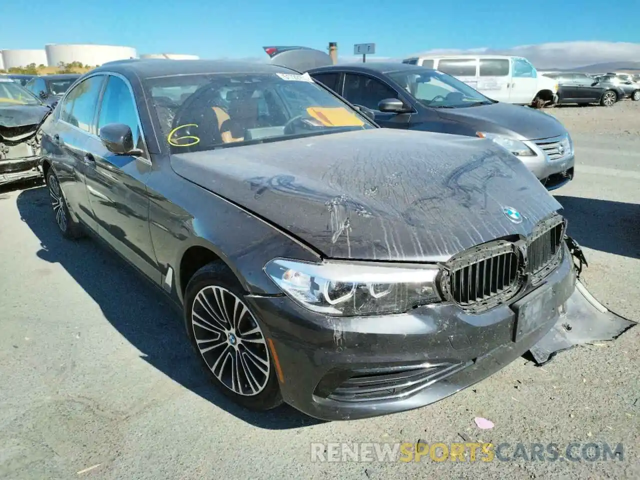 1 Photograph of a damaged car WBAJE5C58KWW08405 BMW 5 SERIES 2019