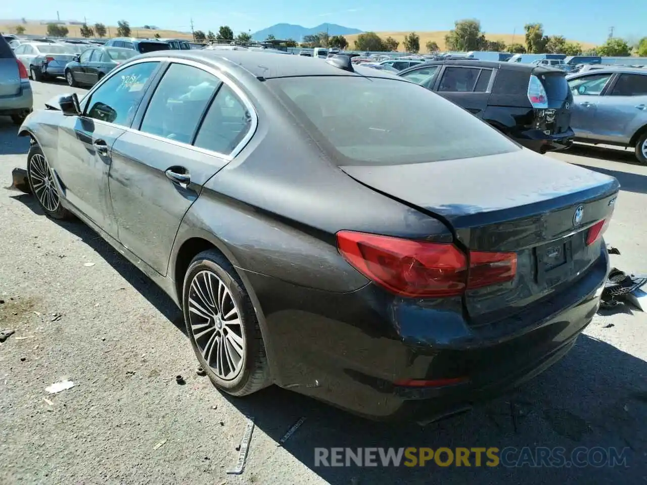 3 Photograph of a damaged car WBAJE5C58KWW08405 BMW 5 SERIES 2019