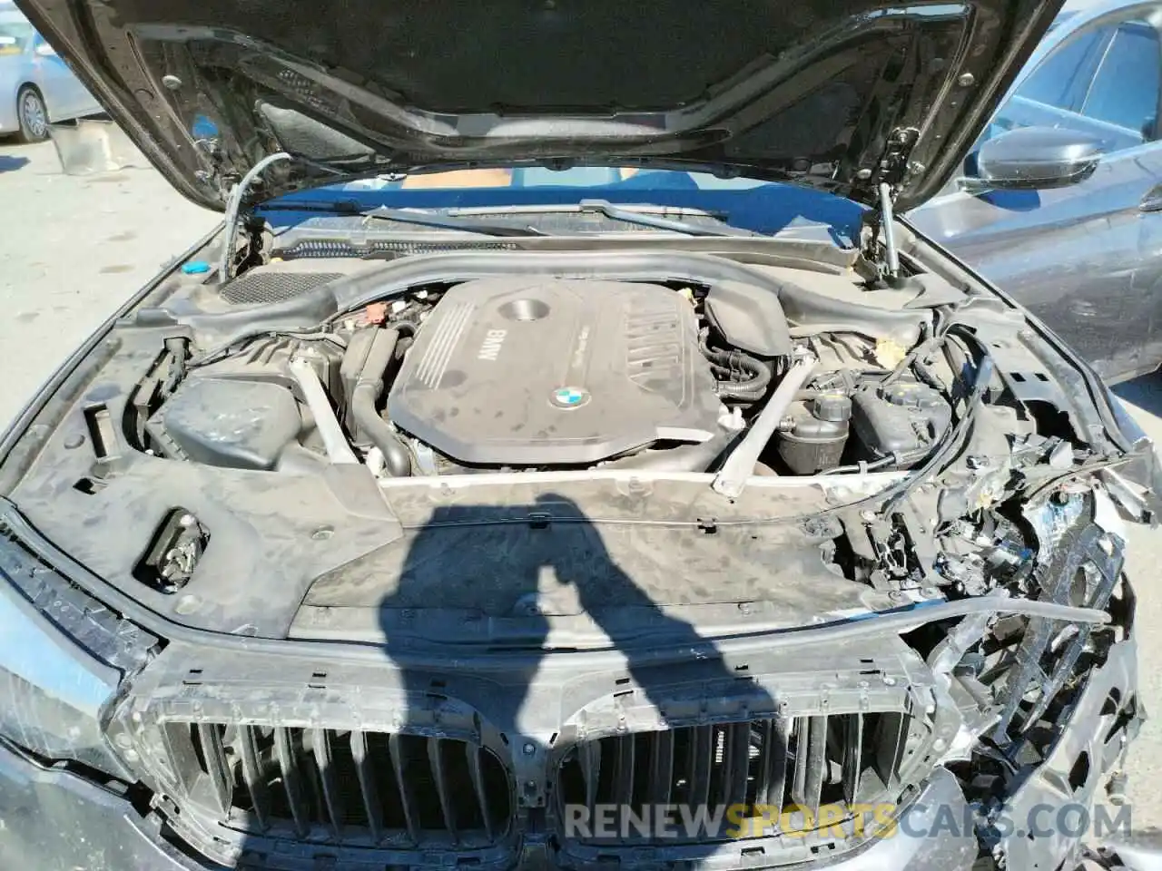 7 Photograph of a damaged car WBAJE5C58KWW08405 BMW 5 SERIES 2019