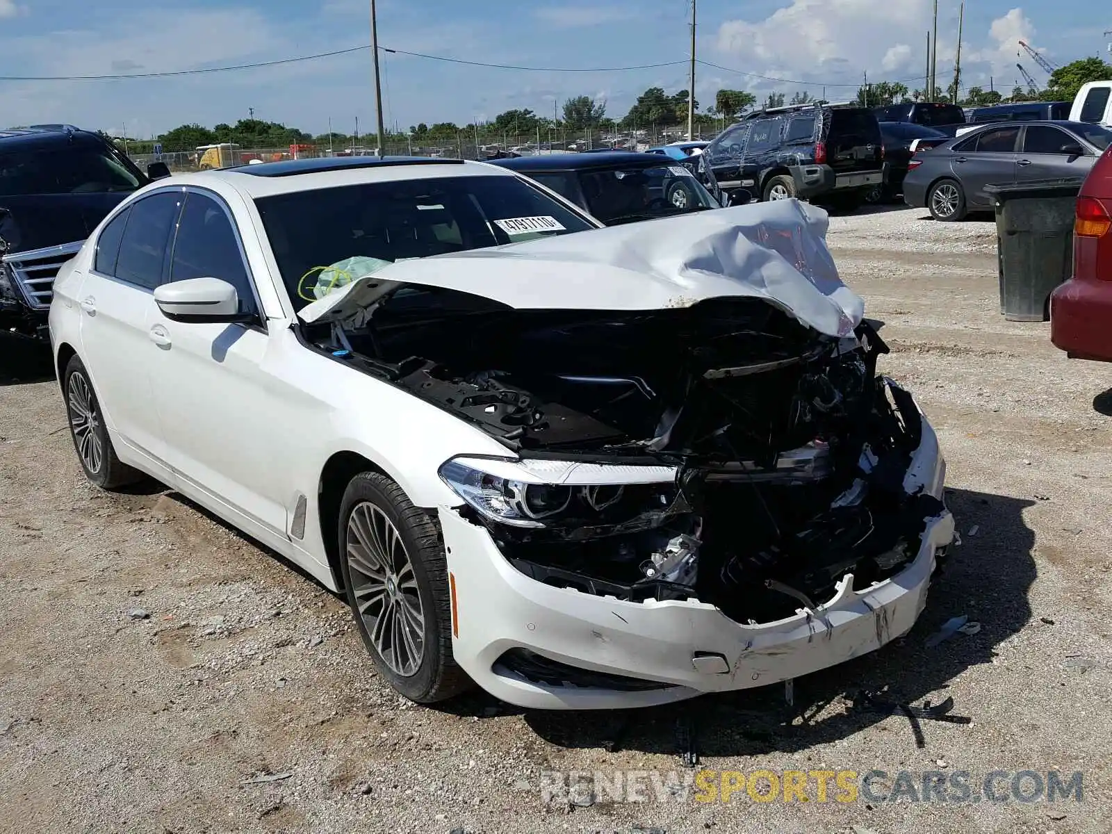 1 Photograph of a damaged car WBAJE5C58KWW11918 BMW 5 SERIES 2019