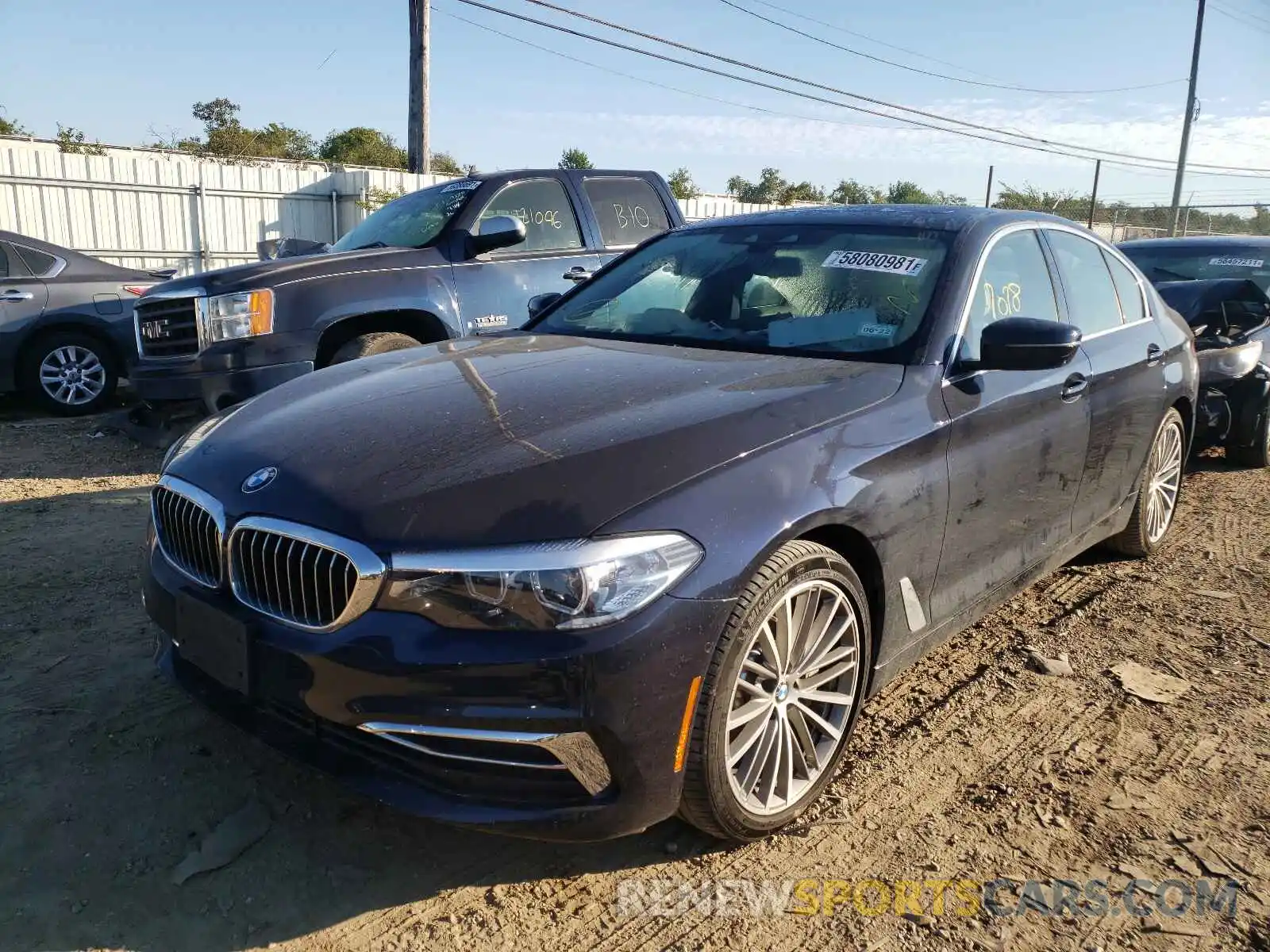 2 Photograph of a damaged car WBAJE5C58KWW18948 BMW 5 SERIES 2019