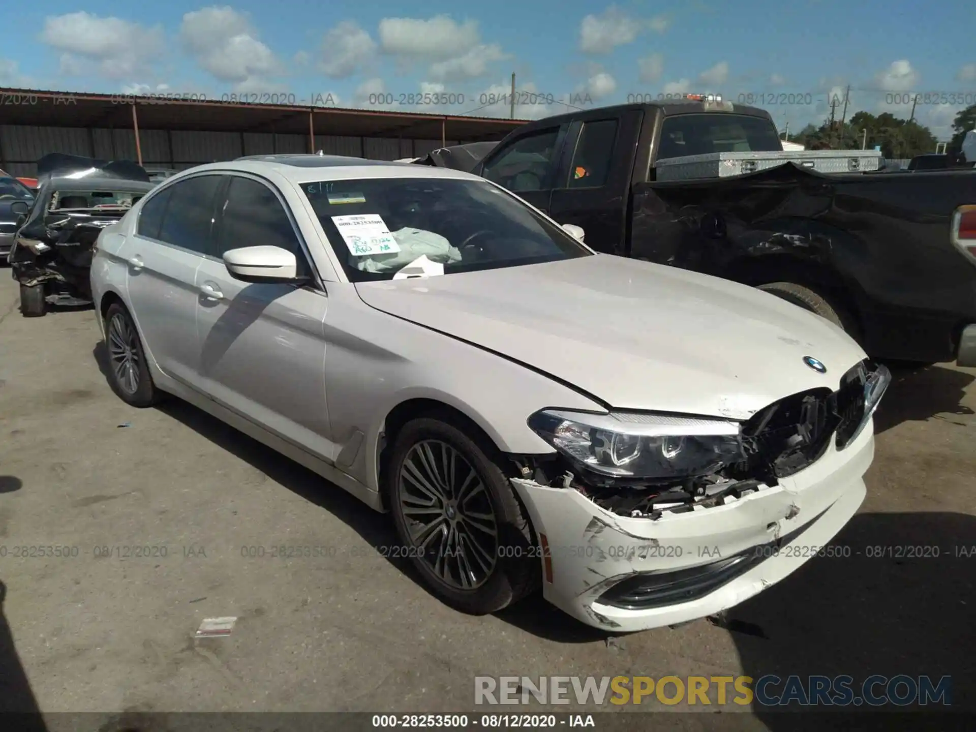 1 Photograph of a damaged car WBAJE5C58KWW27276 BMW 5 SERIES 2019