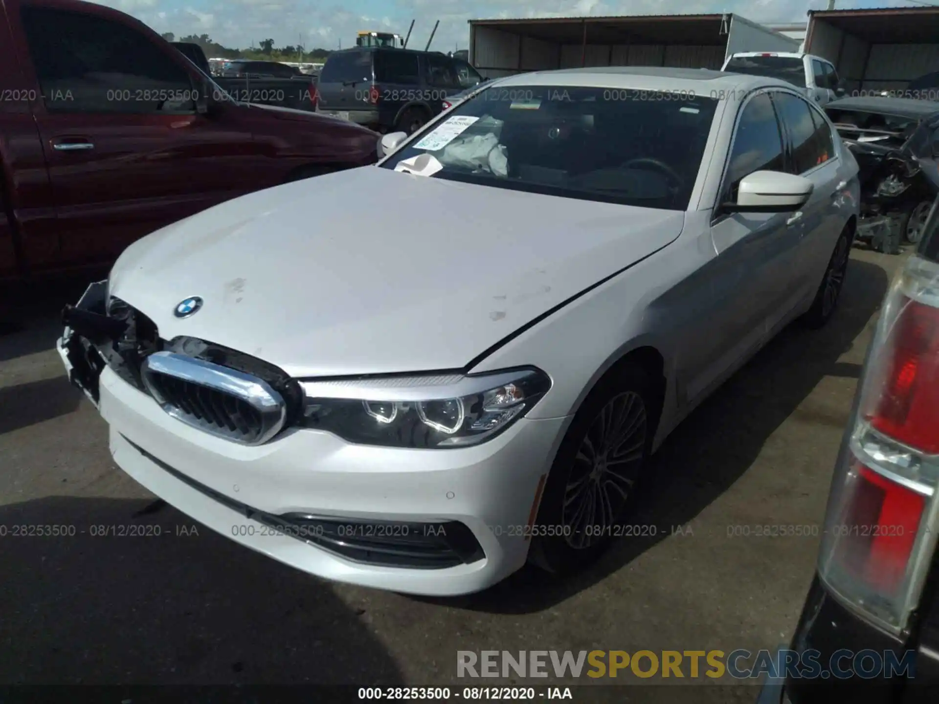 2 Photograph of a damaged car WBAJE5C58KWW27276 BMW 5 SERIES 2019