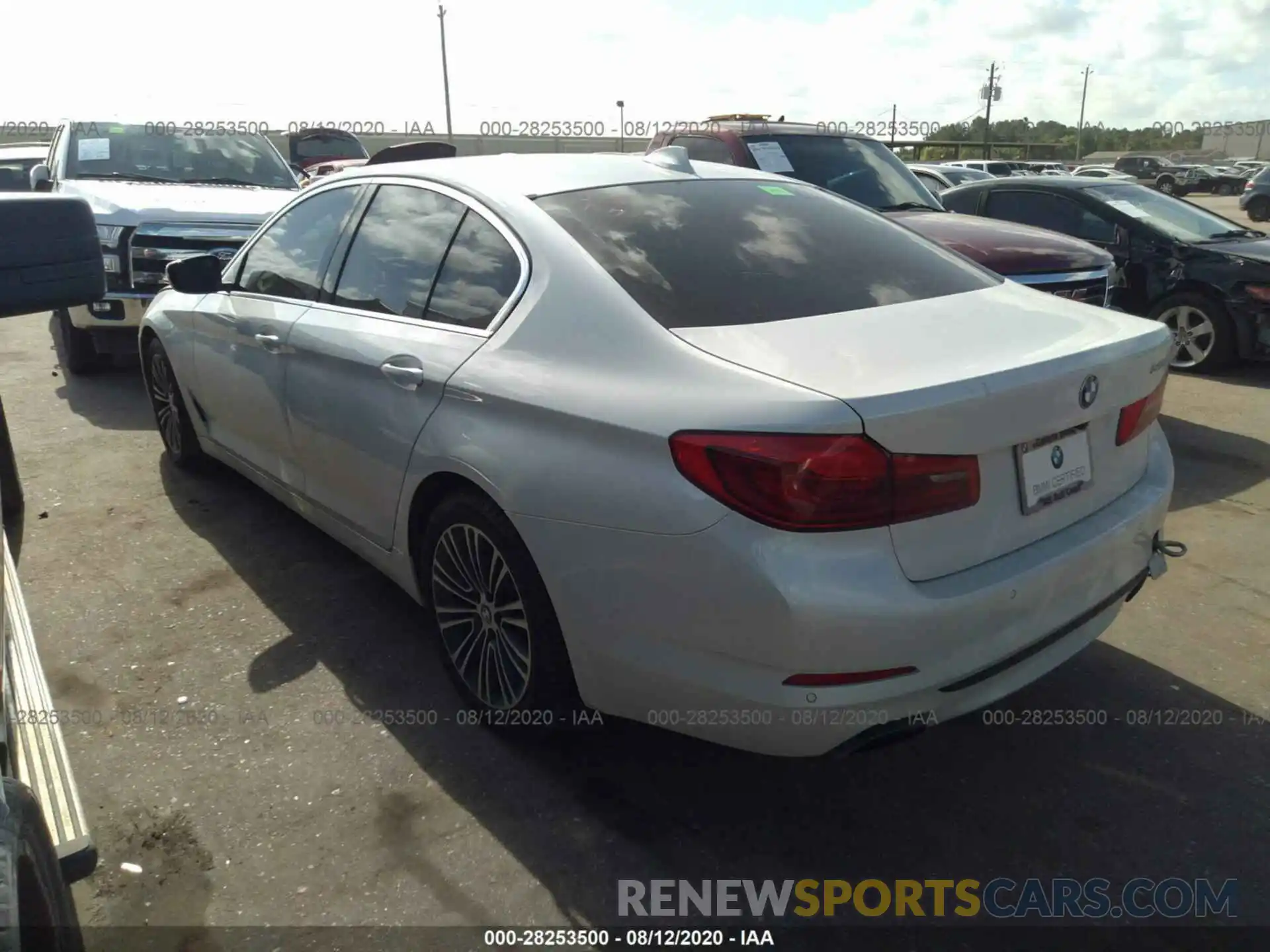 3 Photograph of a damaged car WBAJE5C58KWW27276 BMW 5 SERIES 2019