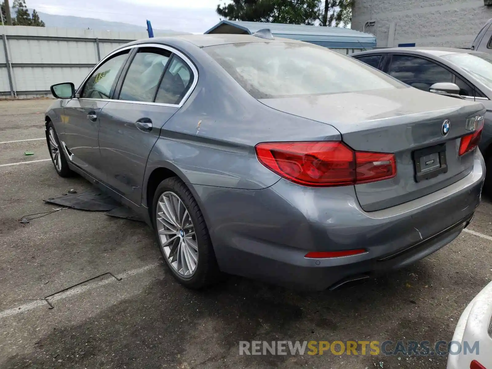 3 Photograph of a damaged car WBAJE5C59KG919495 BMW 5 SERIES 2019