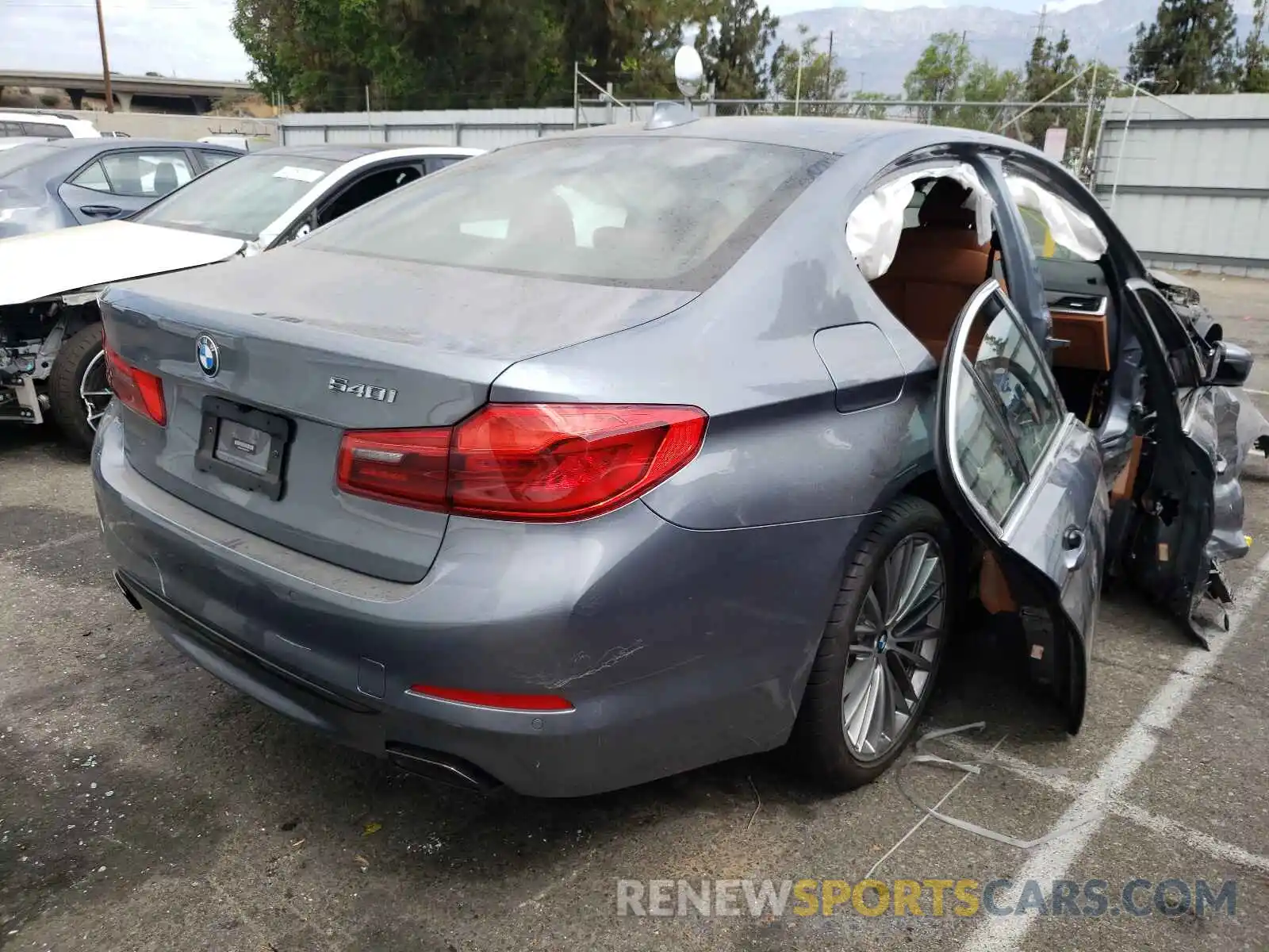 4 Photograph of a damaged car WBAJE5C59KG919495 BMW 5 SERIES 2019