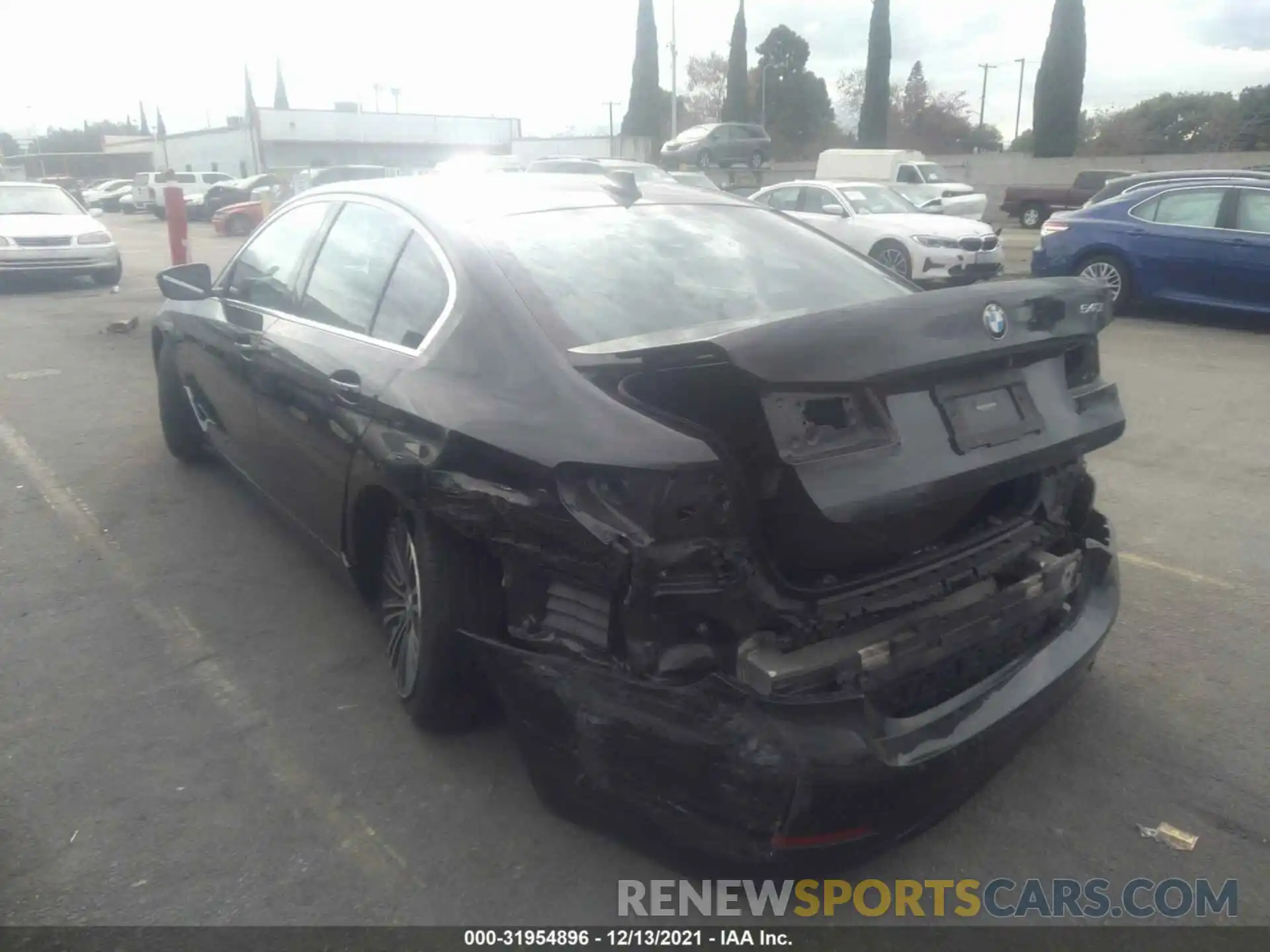 3 Photograph of a damaged car WBAJE5C59KWW01740 BMW 5 SERIES 2019