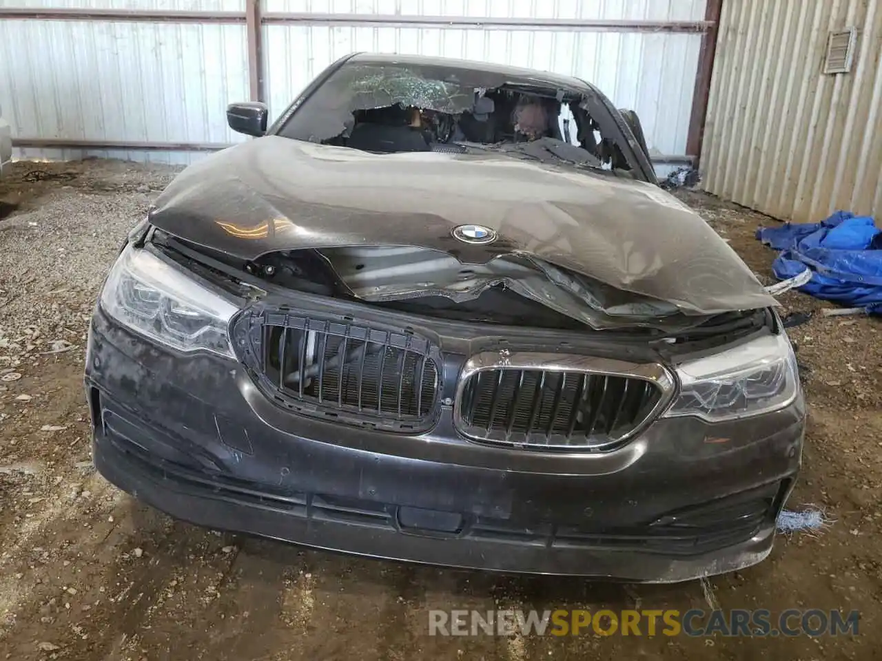 5 Photograph of a damaged car WBAJE5C59KWW19011 BMW 5 SERIES 2019