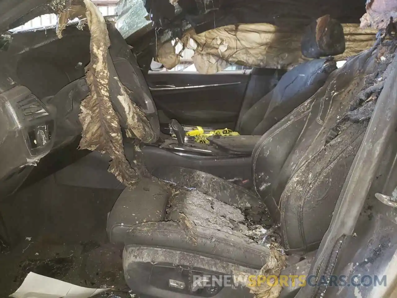 7 Photograph of a damaged car WBAJE5C59KWW19011 BMW 5 SERIES 2019