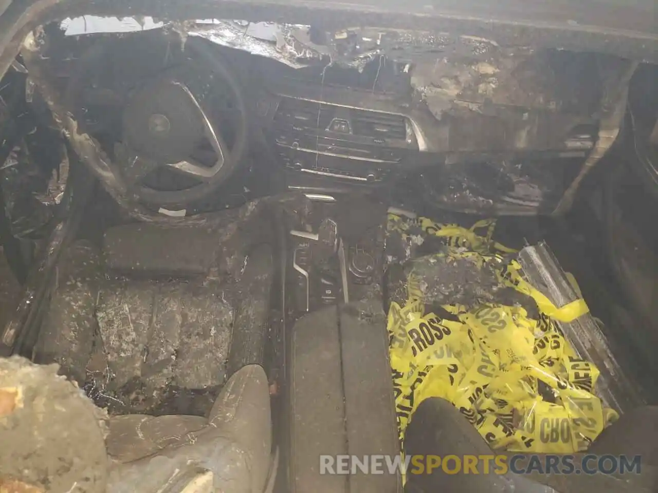 8 Photograph of a damaged car WBAJE5C59KWW19011 BMW 5 SERIES 2019