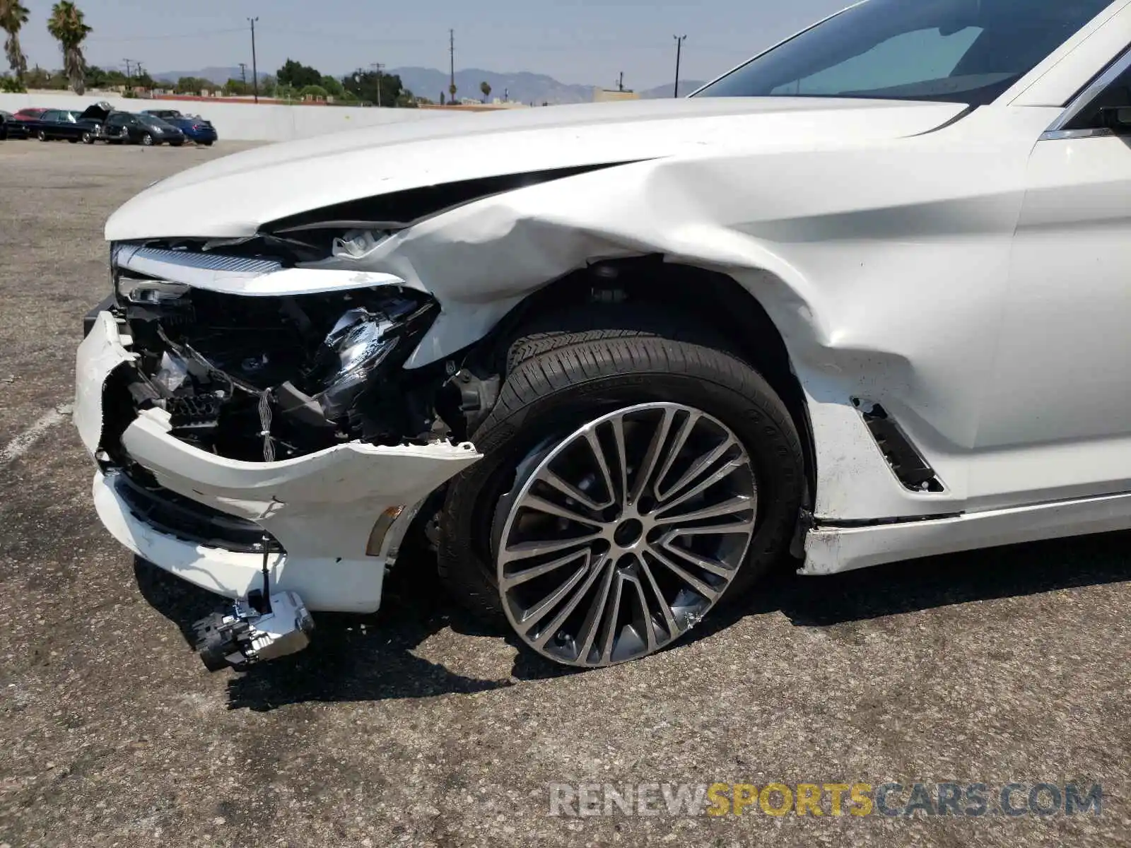 9 Photograph of a damaged car WBAJE5C5XKG919893 BMW 5 SERIES 2019