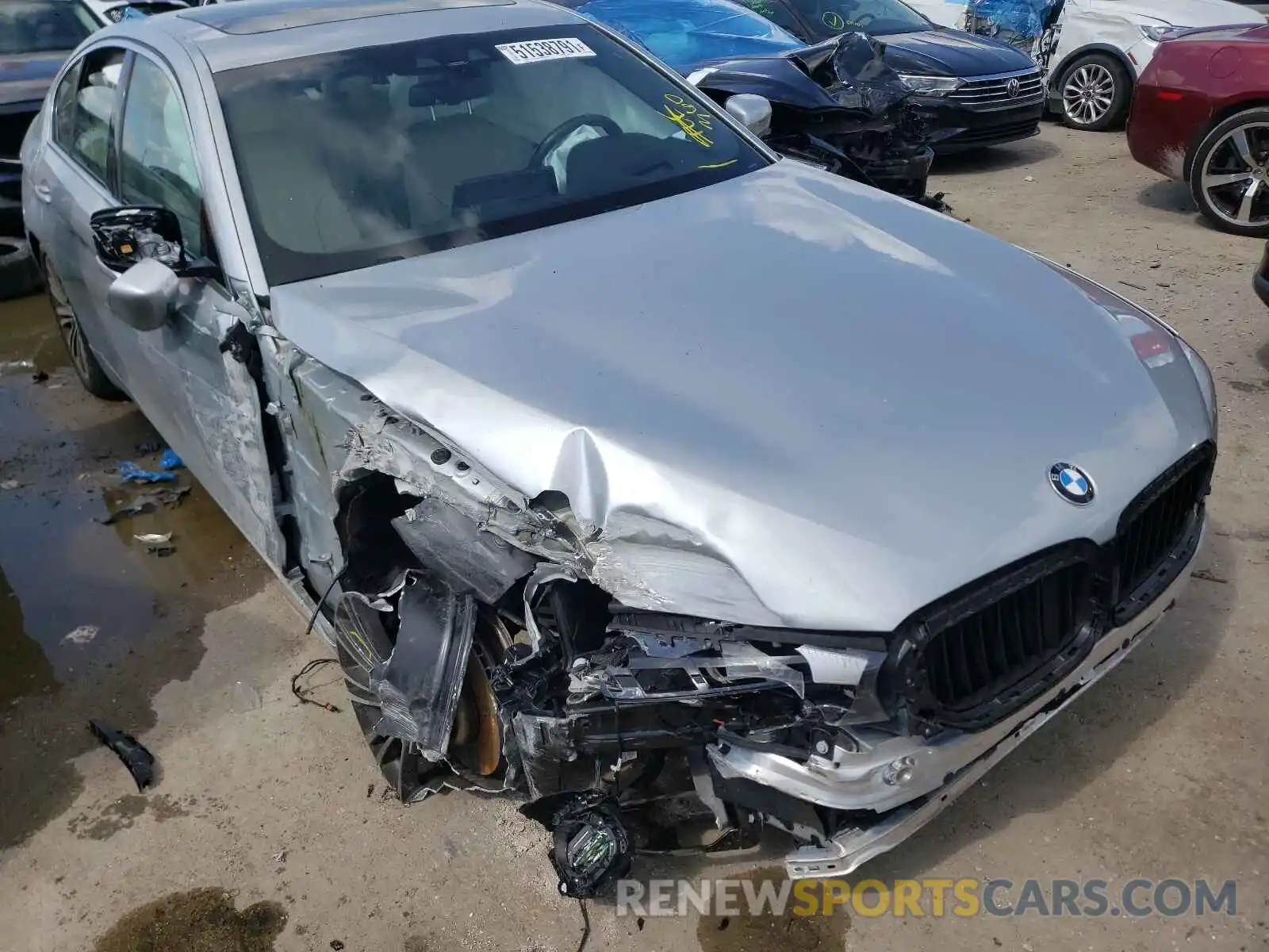 9 Photograph of a damaged car WBAJE5C5XKWW07952 BMW 5 SERIES 2019