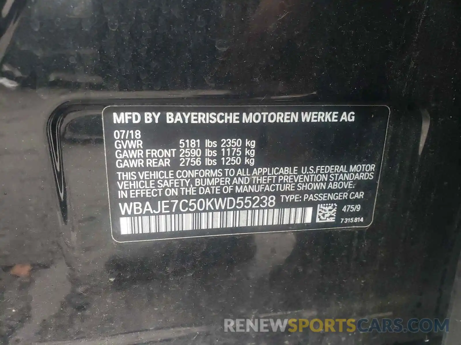 10 Photograph of a damaged car WBAJE7C50KWD55238 BMW 5 SERIES 2019