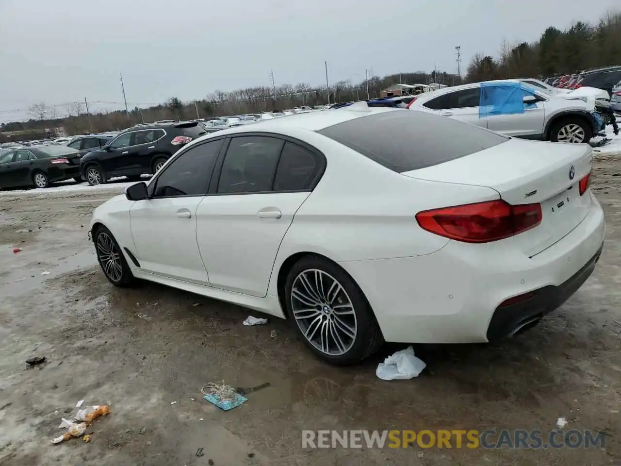 2 Фотография поврежденного автомобиля WBAJE7C50KWW12640 BMW 5 SERIES 2019