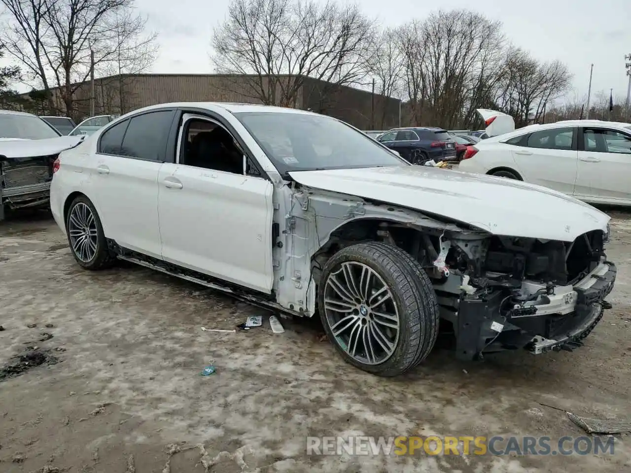 4 Photograph of a damaged car WBAJE7C50KWW12640 BMW 5 SERIES 2019