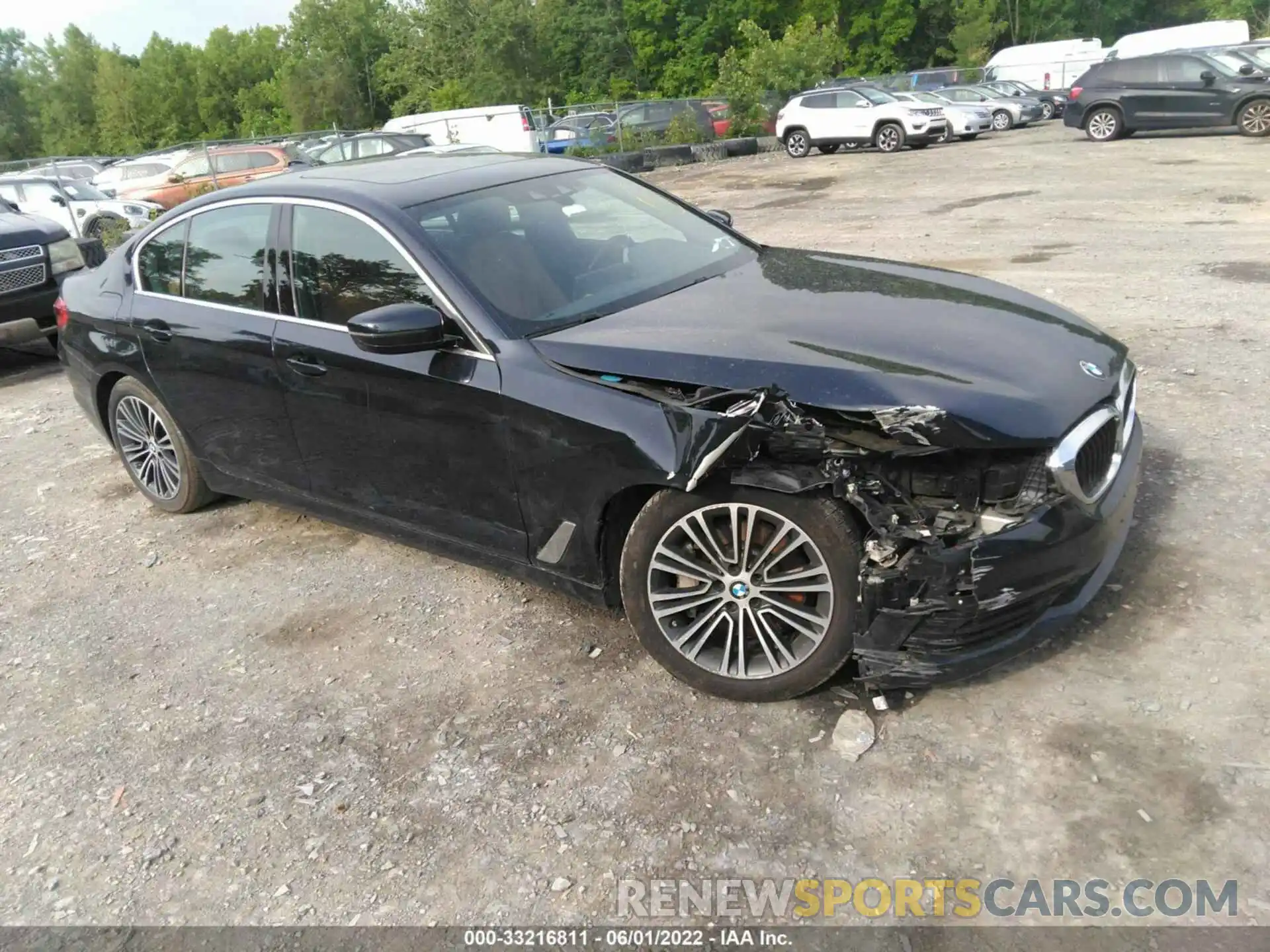 1 Photograph of a damaged car WBAJE7C50KWW22861 BMW 5 SERIES 2019