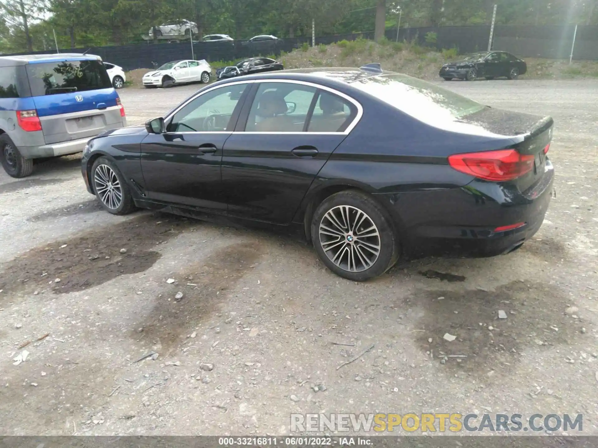 3 Photograph of a damaged car WBAJE7C50KWW22861 BMW 5 SERIES 2019