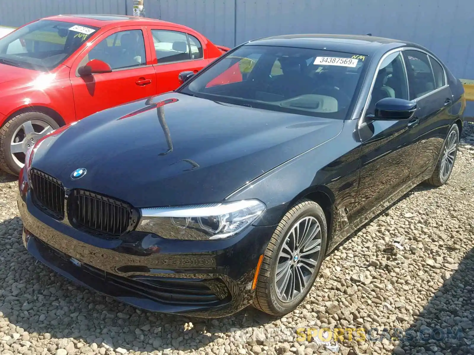 2 Photograph of a damaged car WBAJE7C50KWW24111 BMW 5 SERIES 2019