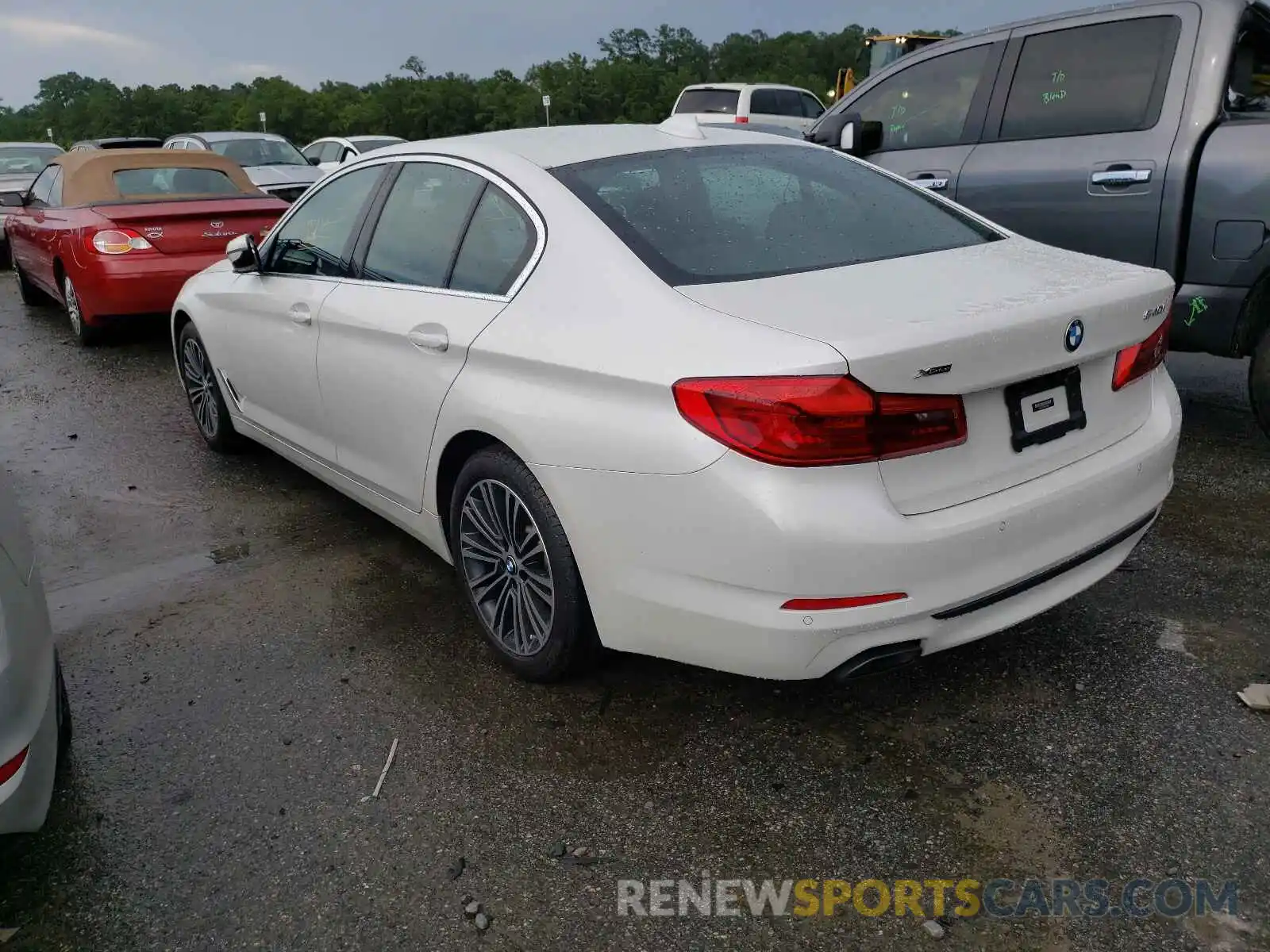 3 Photograph of a damaged car WBAJE7C50KWW42690 BMW 5 SERIES 2019