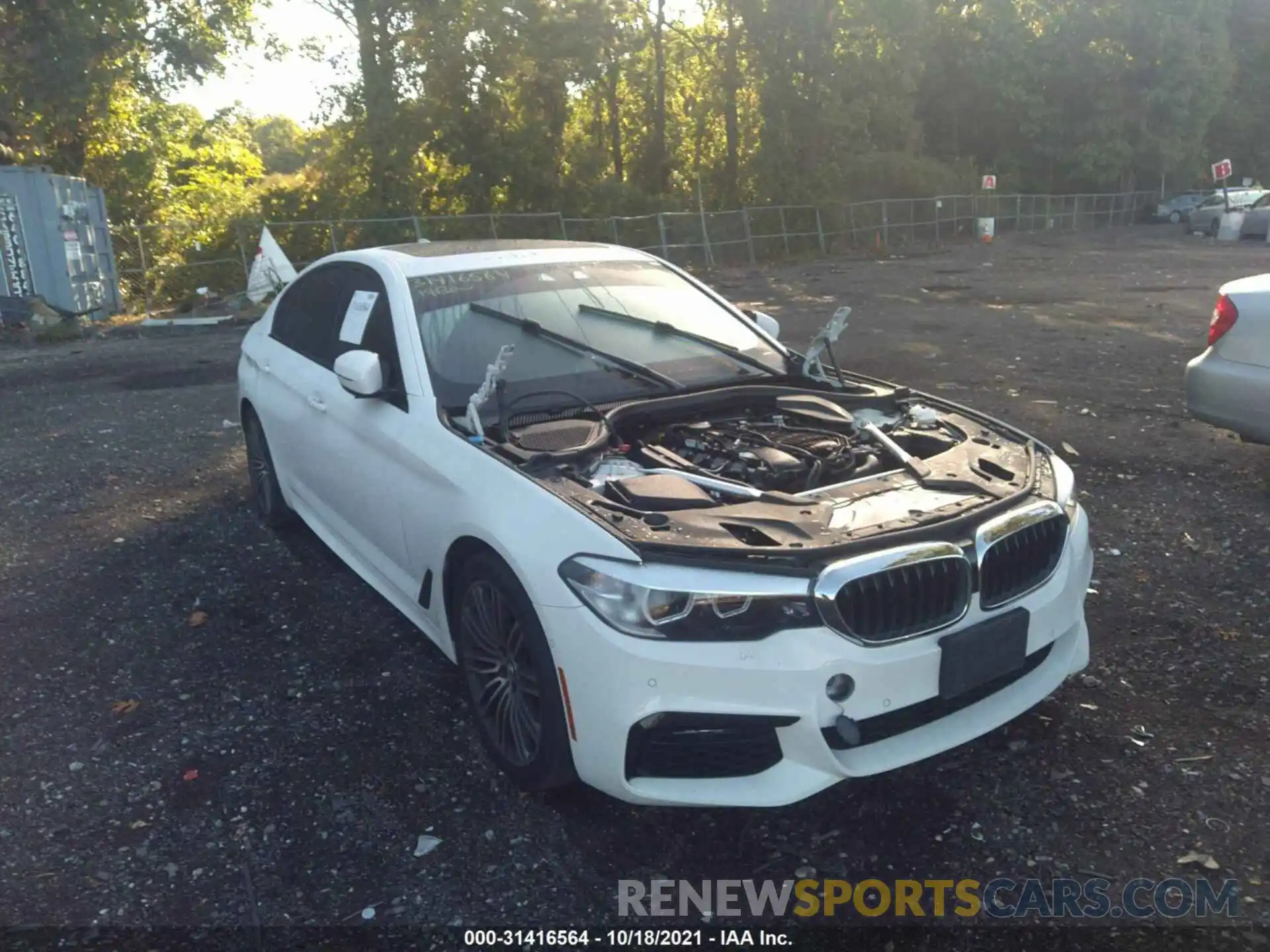 1 Photograph of a damaged car WBAJE7C51KG892675 BMW 5 SERIES 2019