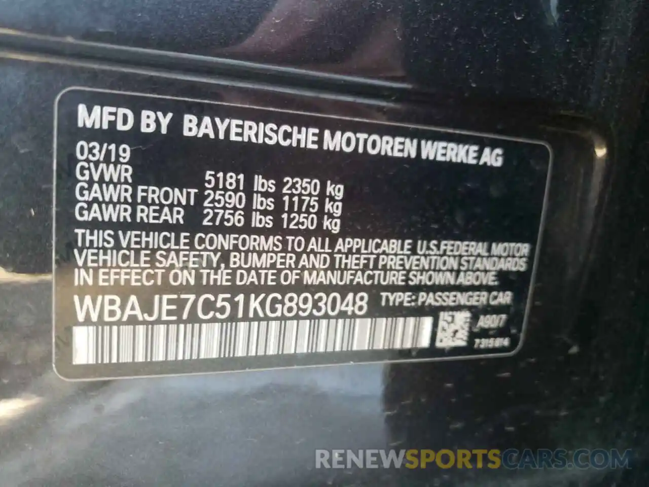 10 Photograph of a damaged car WBAJE7C51KG893048 BMW 5 SERIES 2019