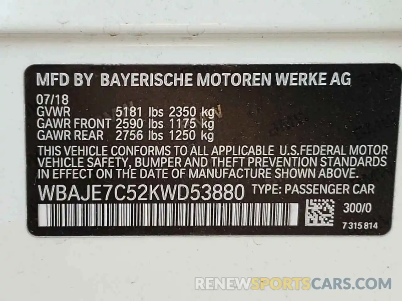 10 Photograph of a damaged car WBAJE7C52KWD53880 BMW 5 SERIES 2019