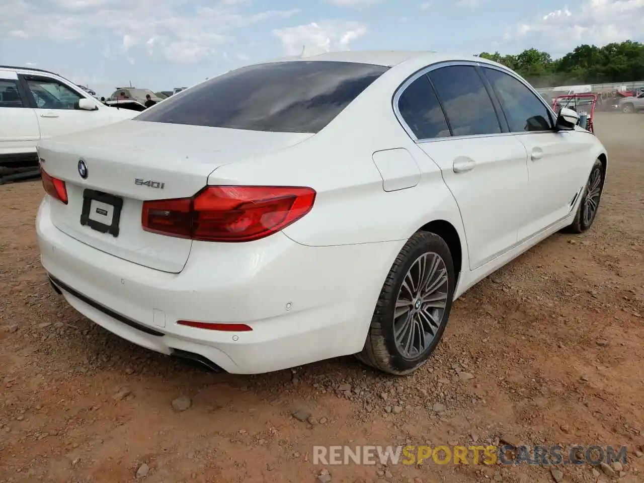 4 Фотография поврежденного автомобиля WBAJE7C52KWD53880 BMW 5 SERIES 2019