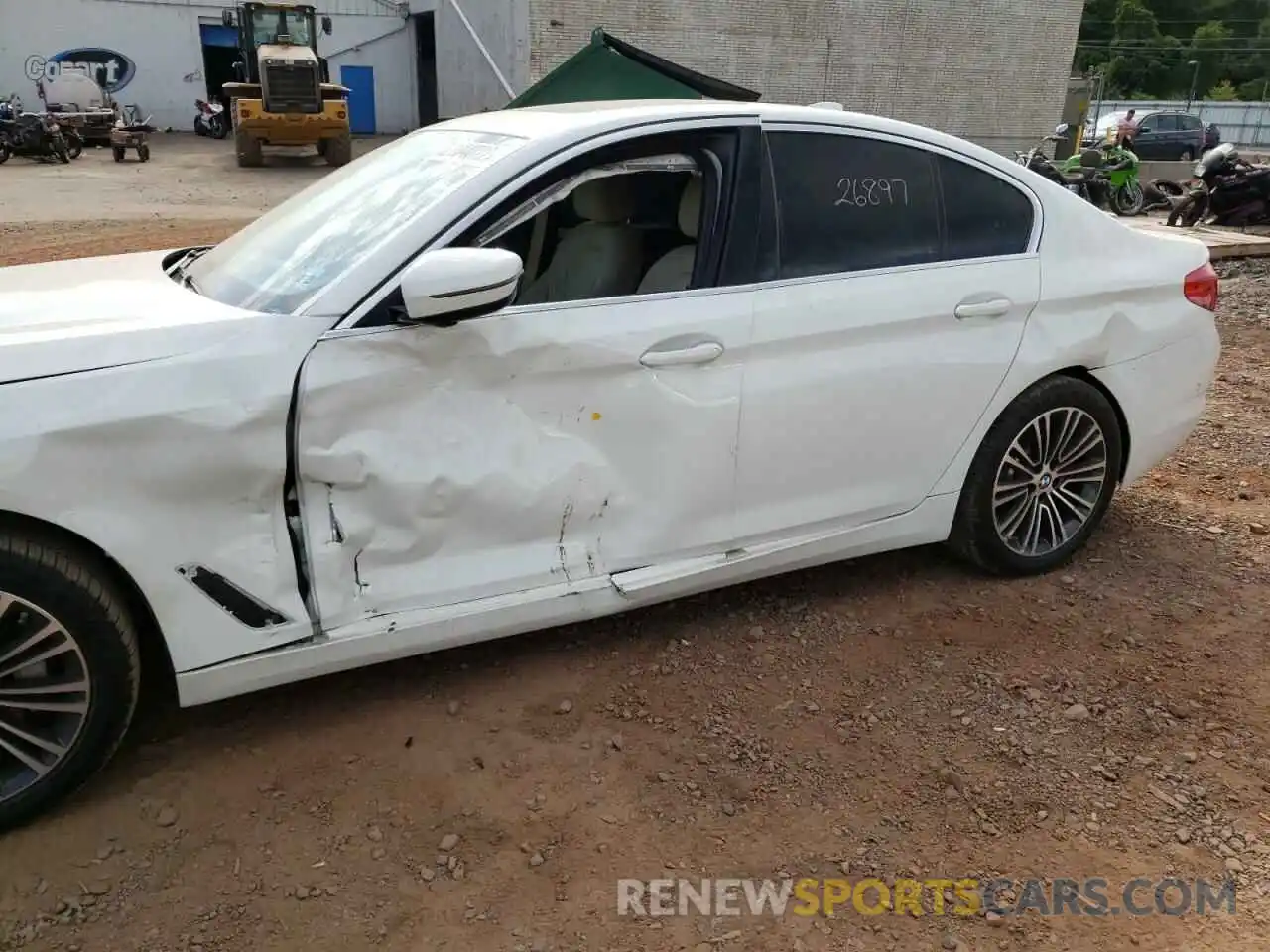 9 Photograph of a damaged car WBAJE7C52KWD53880 BMW 5 SERIES 2019