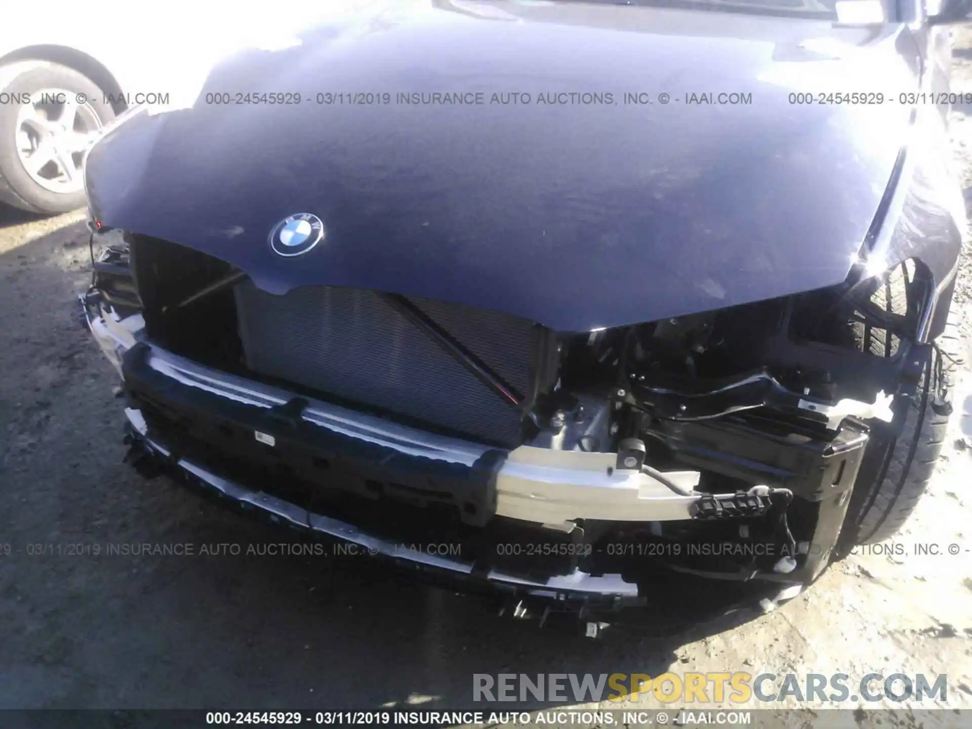 6 Photograph of a damaged car WBAJE7C52KWD55757 BMW 5 SERIES 2019