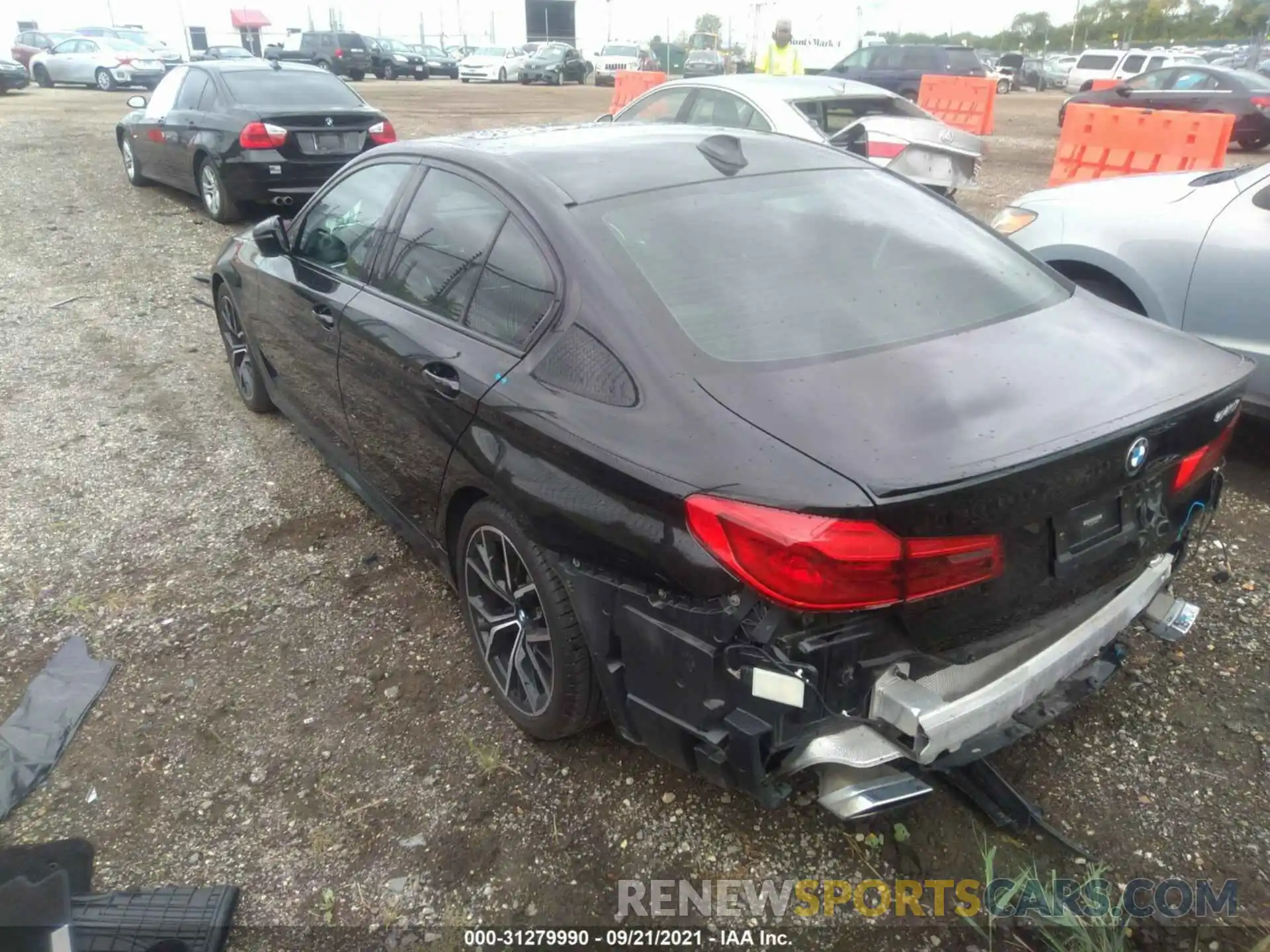 3 Фотография поврежденного автомобиля WBAJE7C52KWW08007 BMW 5 SERIES 2019