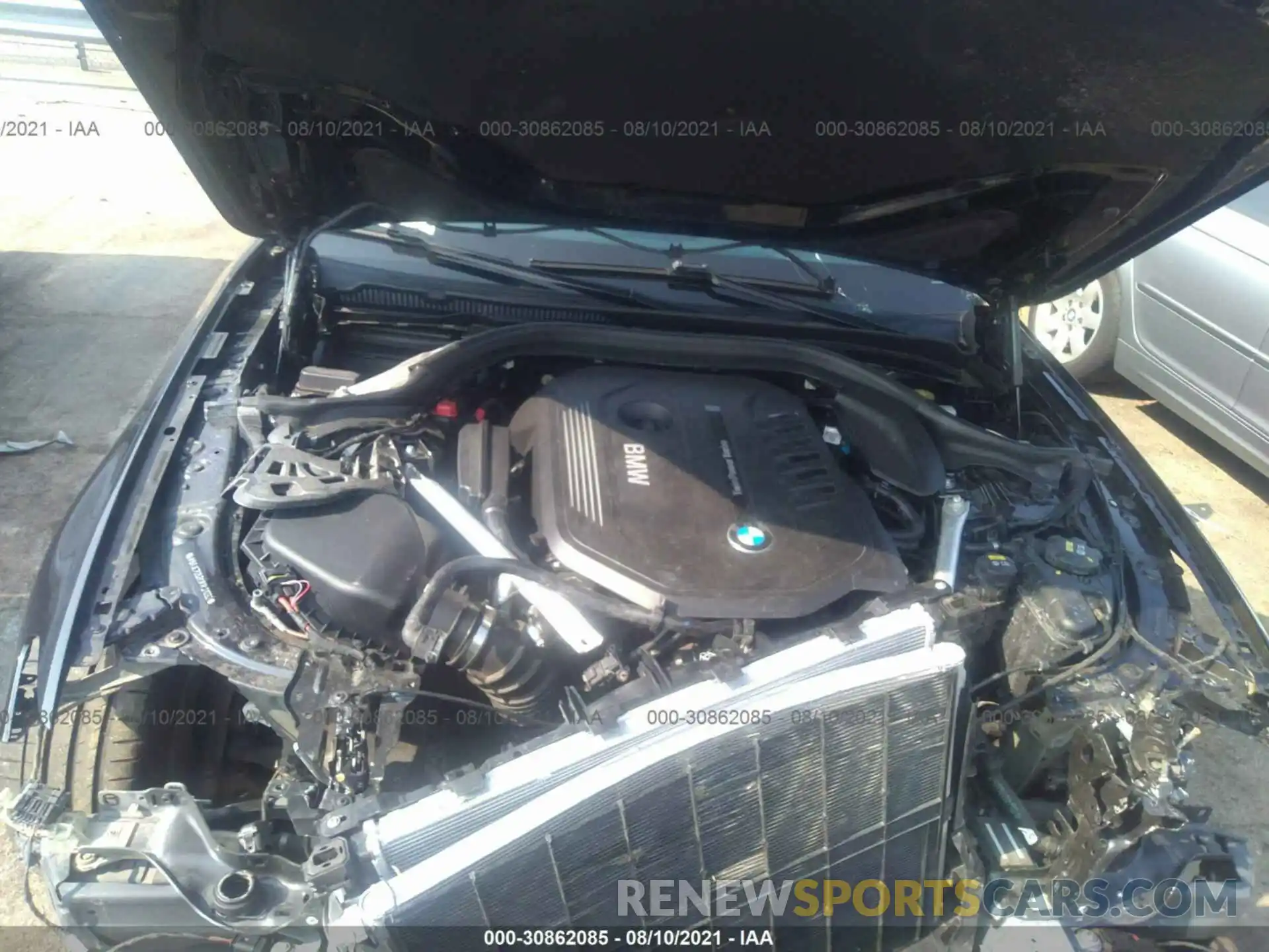 10 Photograph of a damaged car WBAJE7C52KWW31092 BMW 5 SERIES 2019