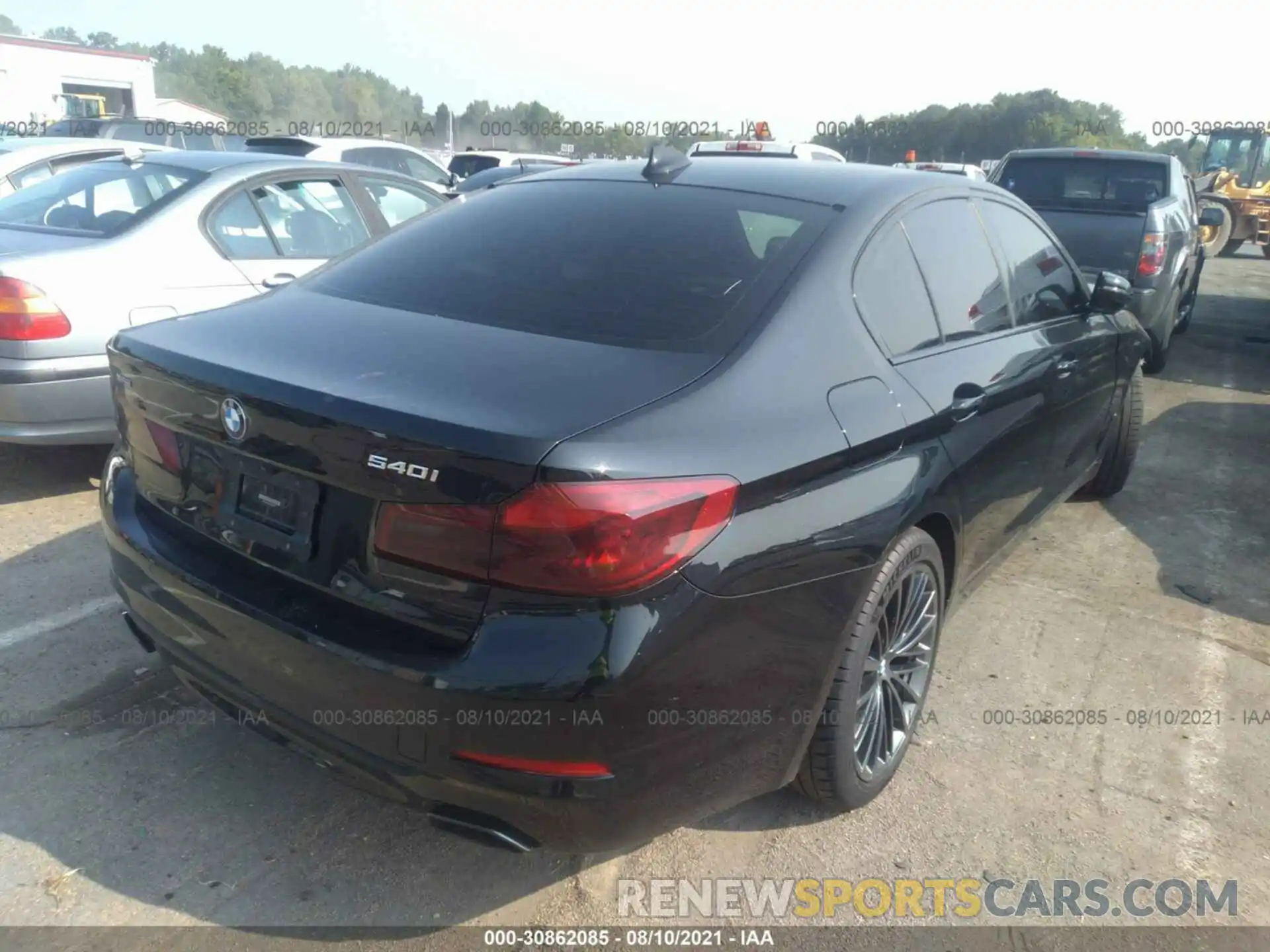 4 Photograph of a damaged car WBAJE7C52KWW31092 BMW 5 SERIES 2019