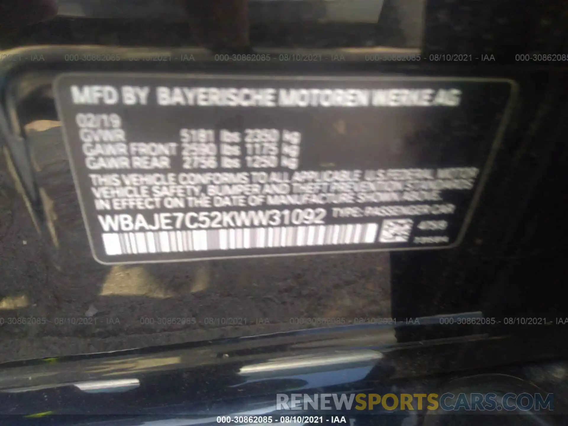 9 Photograph of a damaged car WBAJE7C52KWW31092 BMW 5 SERIES 2019