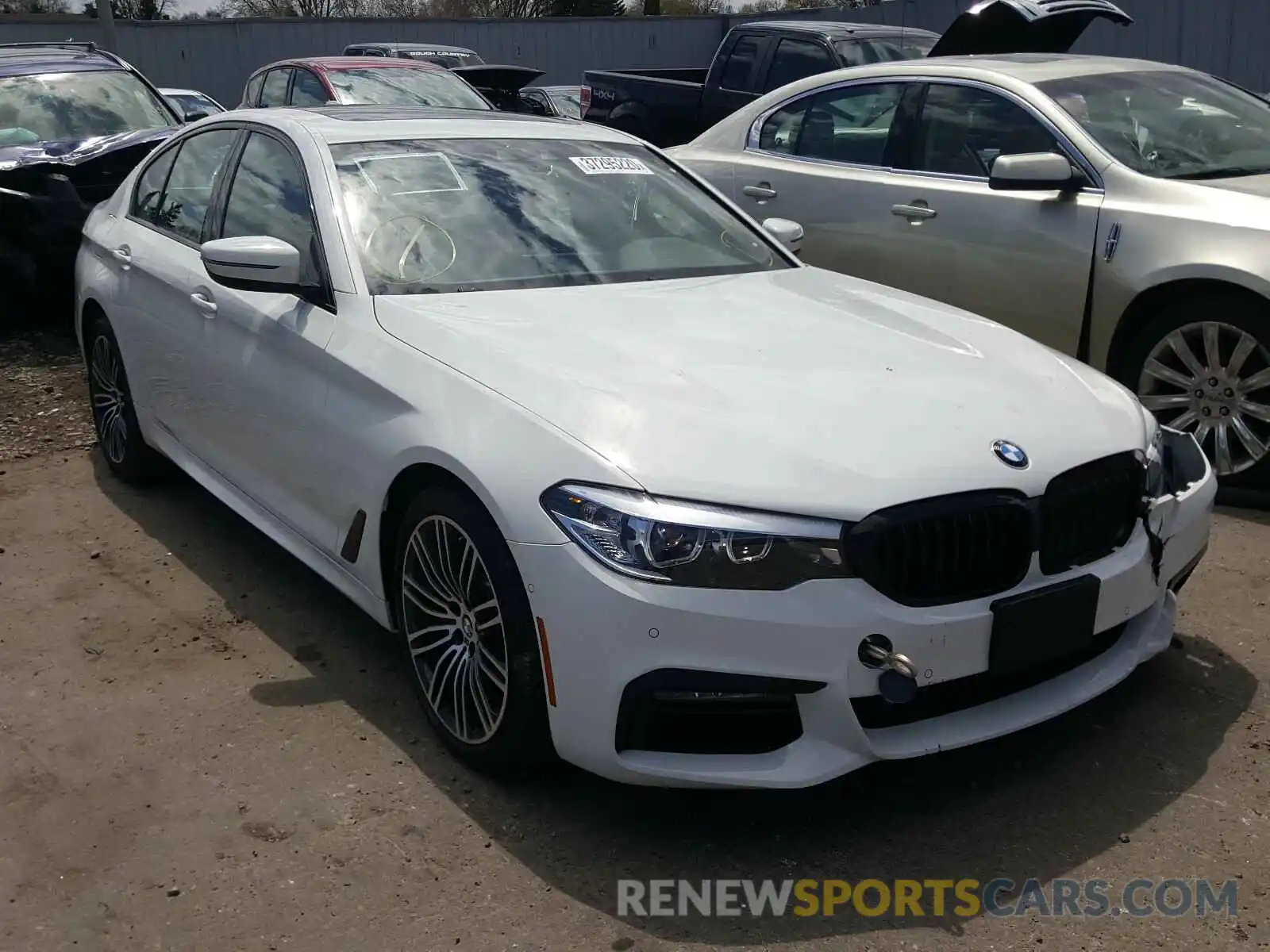 1 Photograph of a damaged car WBAJE7C53KWD55461 BMW 5 SERIES 2019