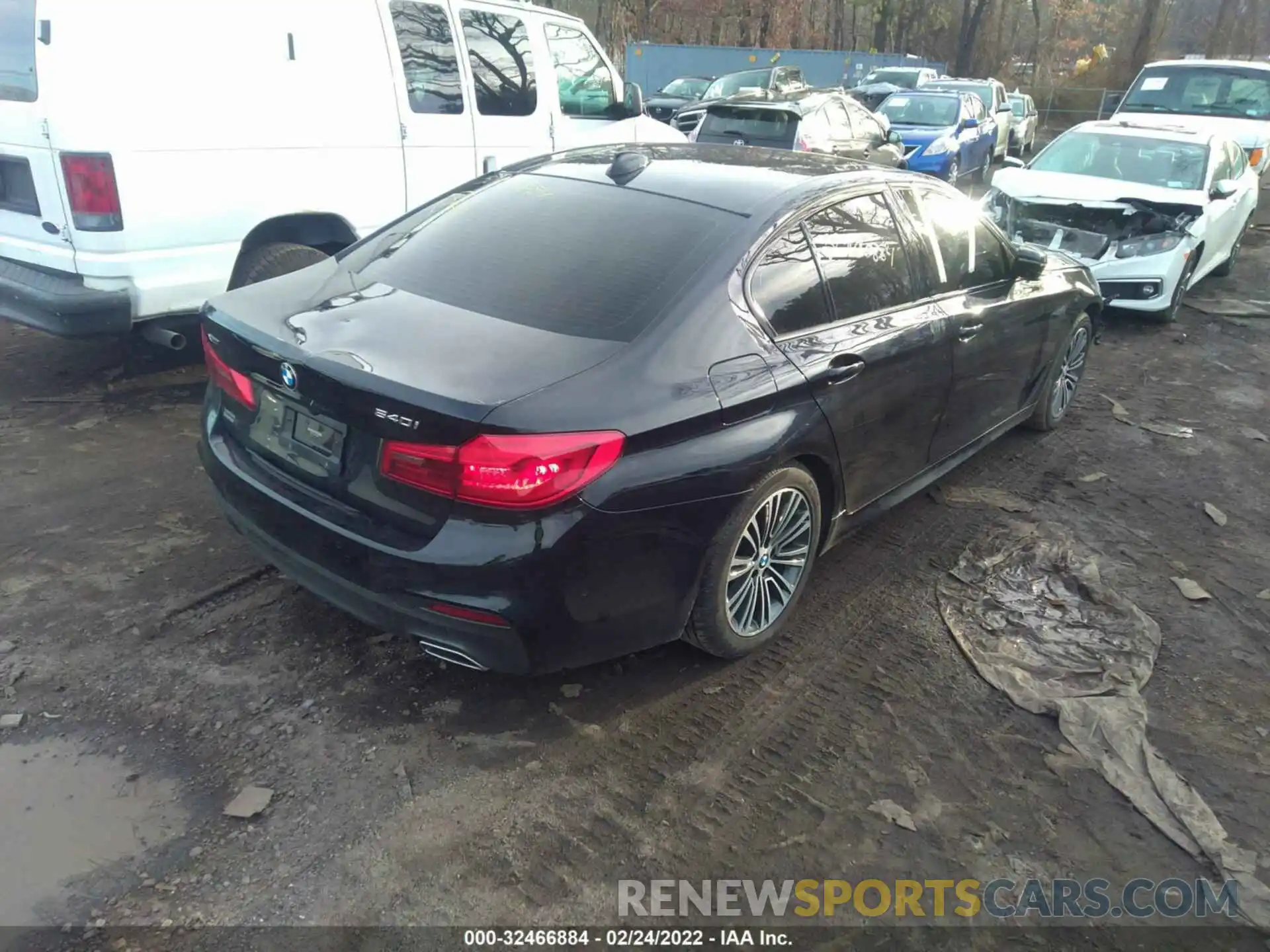 4 Photograph of a damaged car WBAJE7C53KWD55802 BMW 5 SERIES 2019