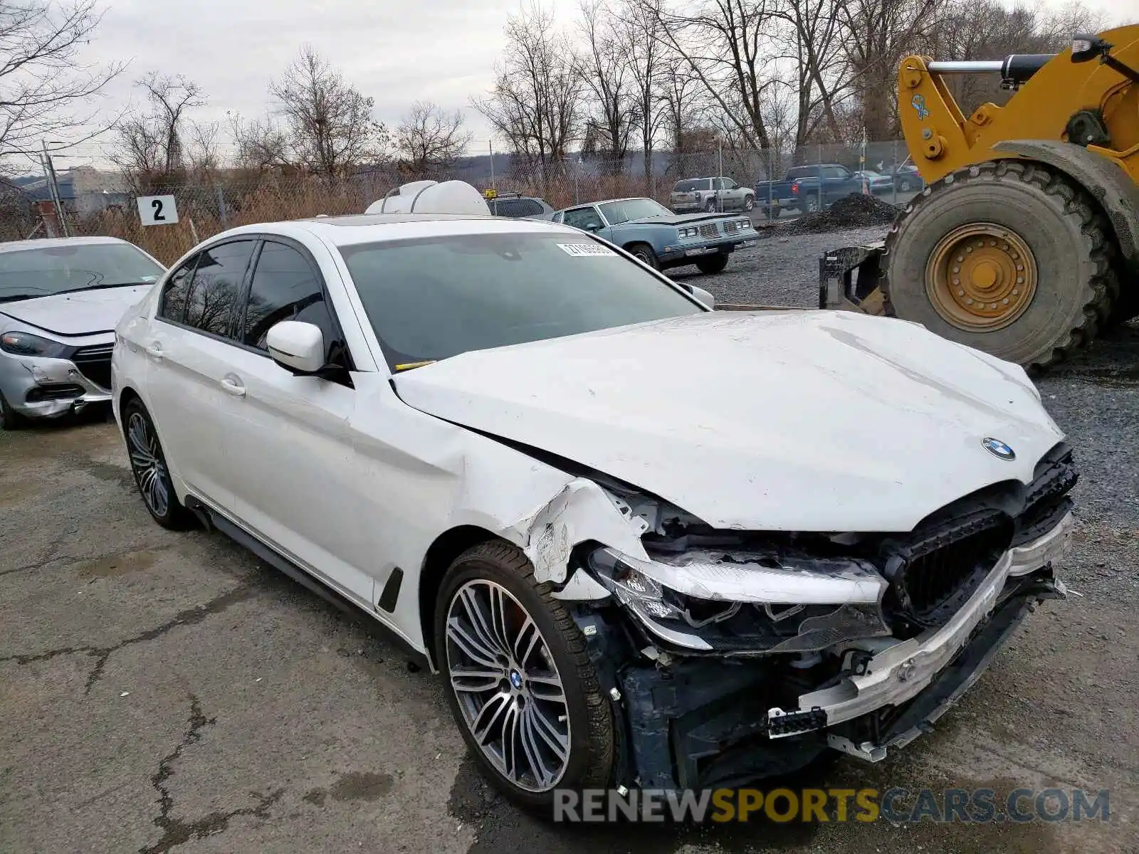 1 Фотография поврежденного автомобиля WBAJE7C53KWW14804 BMW 5 SERIES 2019