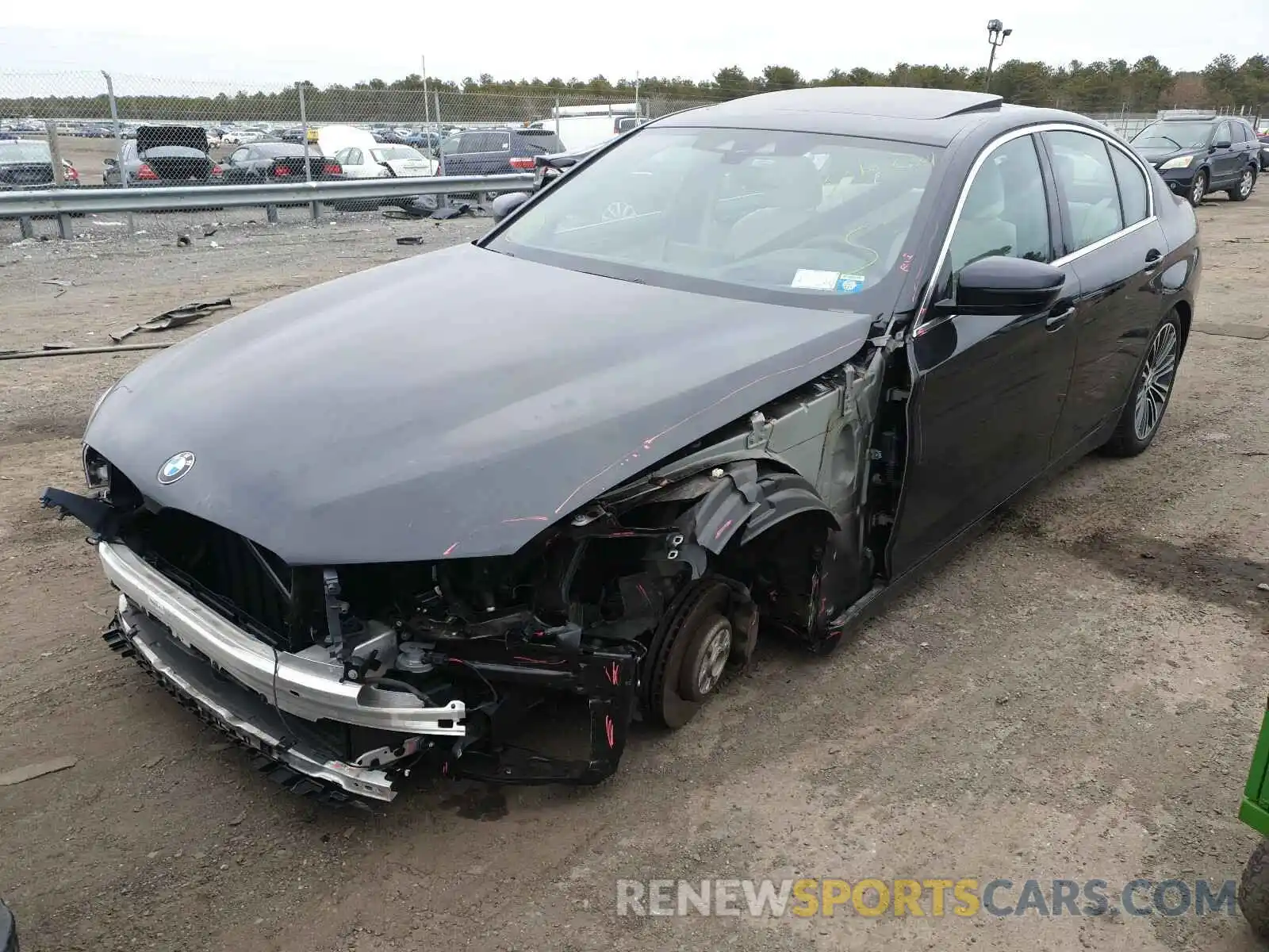 2 Фотография поврежденного автомобиля WBAJE7C53KWW20196 BMW 5 SERIES 2019