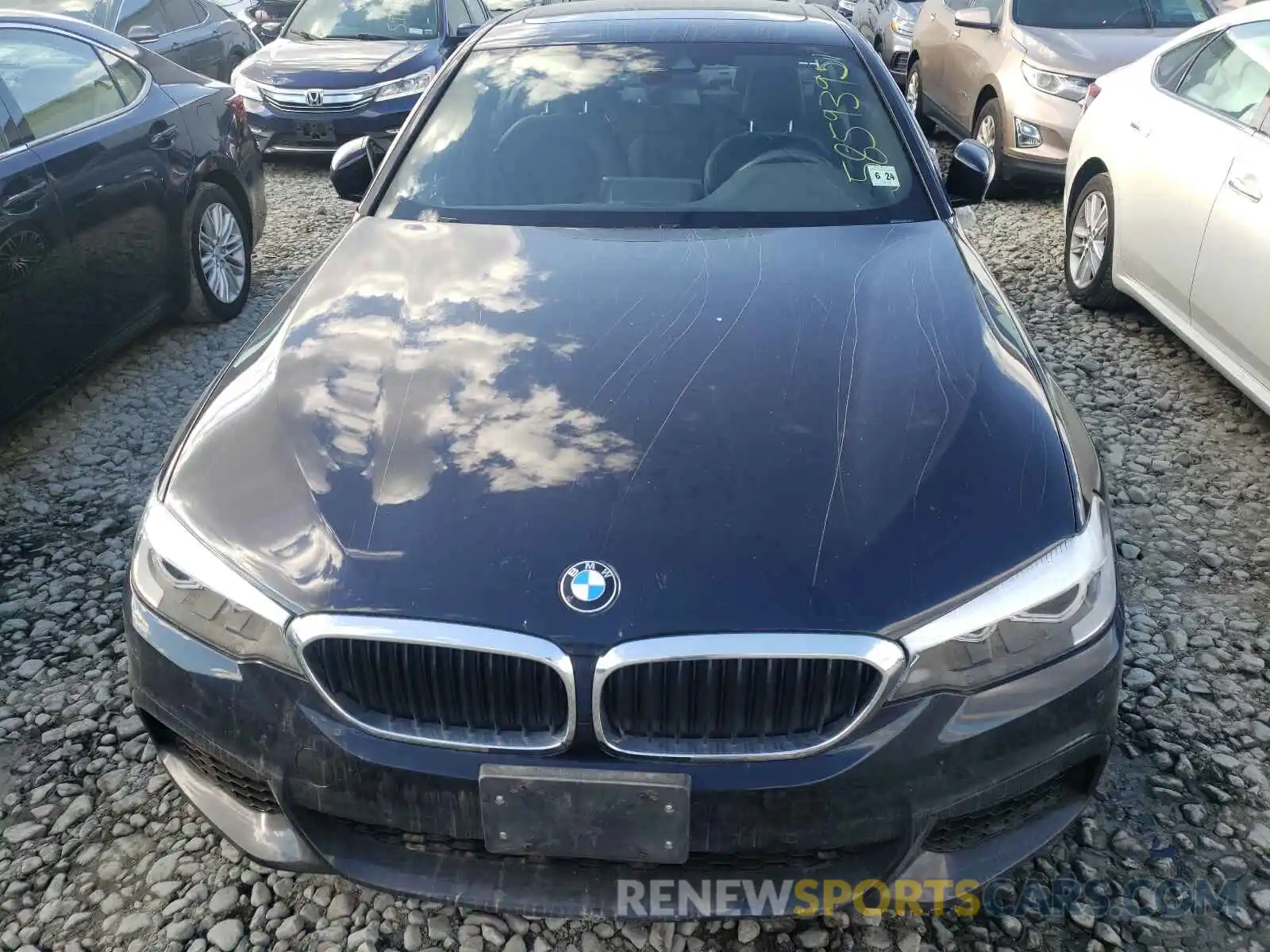 9 Photograph of a damaged car WBAJE7C53KWW36544 BMW 5 SERIES 2019