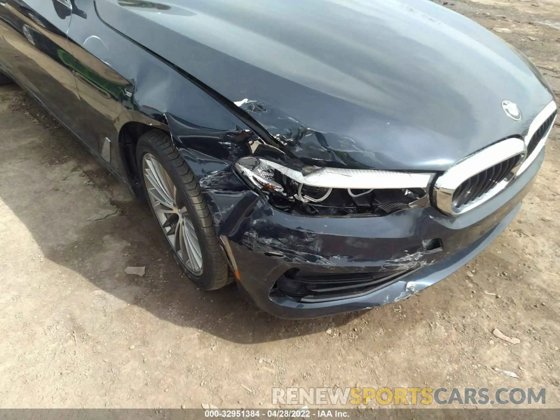 6 Photograph of a damaged car WBAJE7C54KWD55355 BMW 5 SERIES 2019