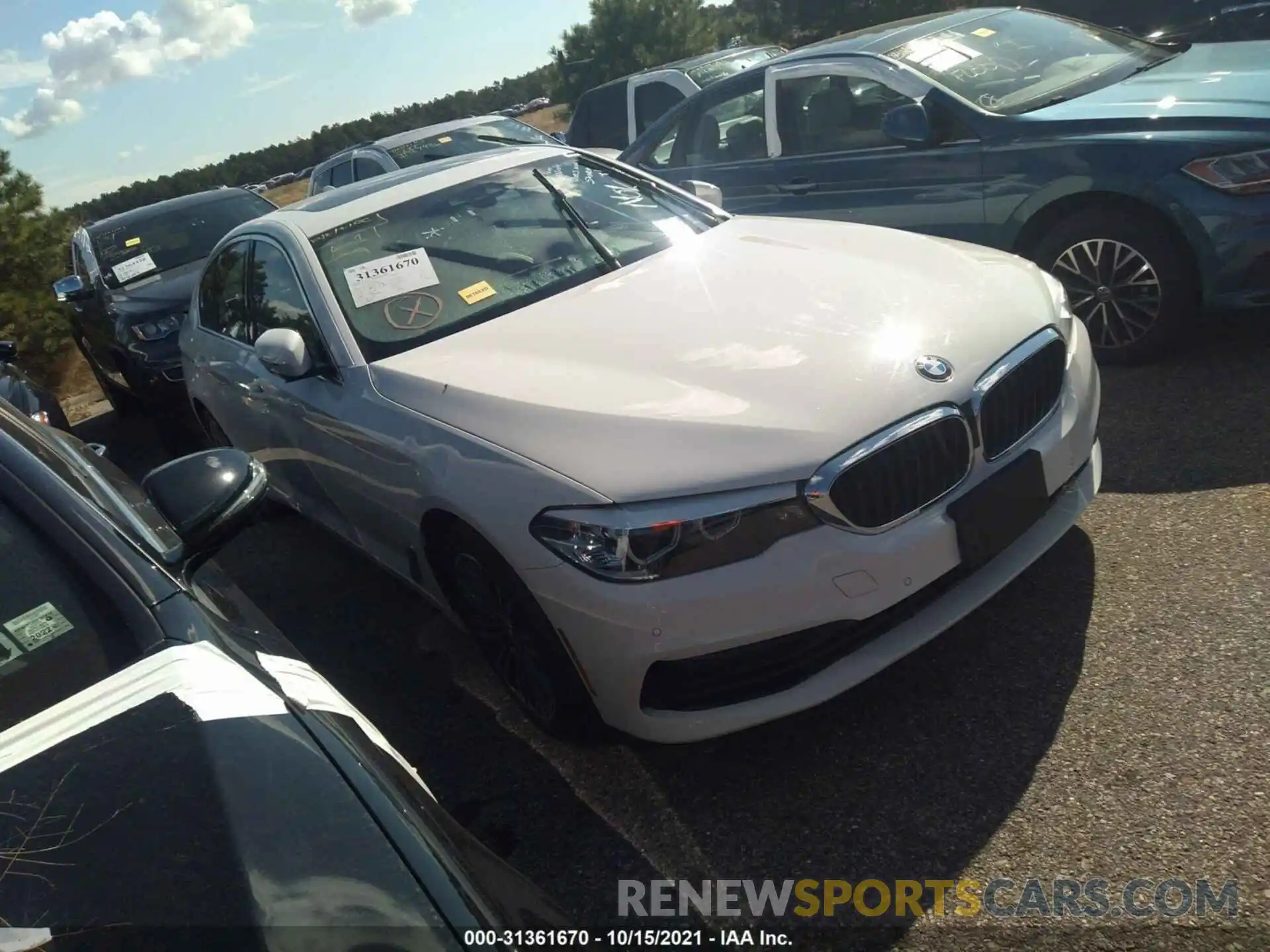 1 Photograph of a damaged car WBAJE7C54KWW00796 BMW 5 SERIES 2019