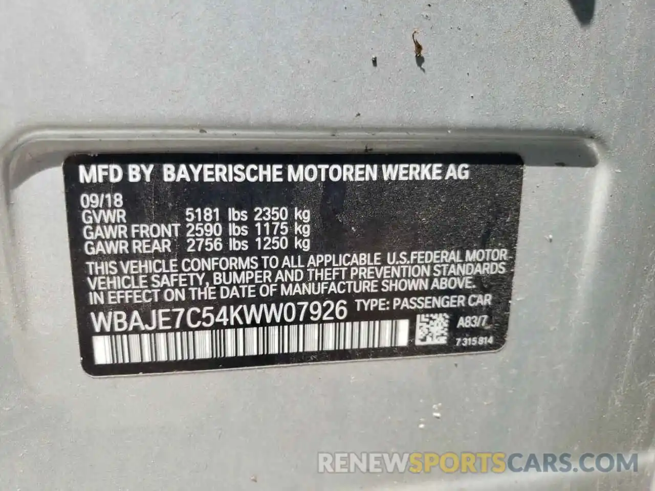 10 Photograph of a damaged car WBAJE7C54KWW07926 BMW 5 SERIES 2019