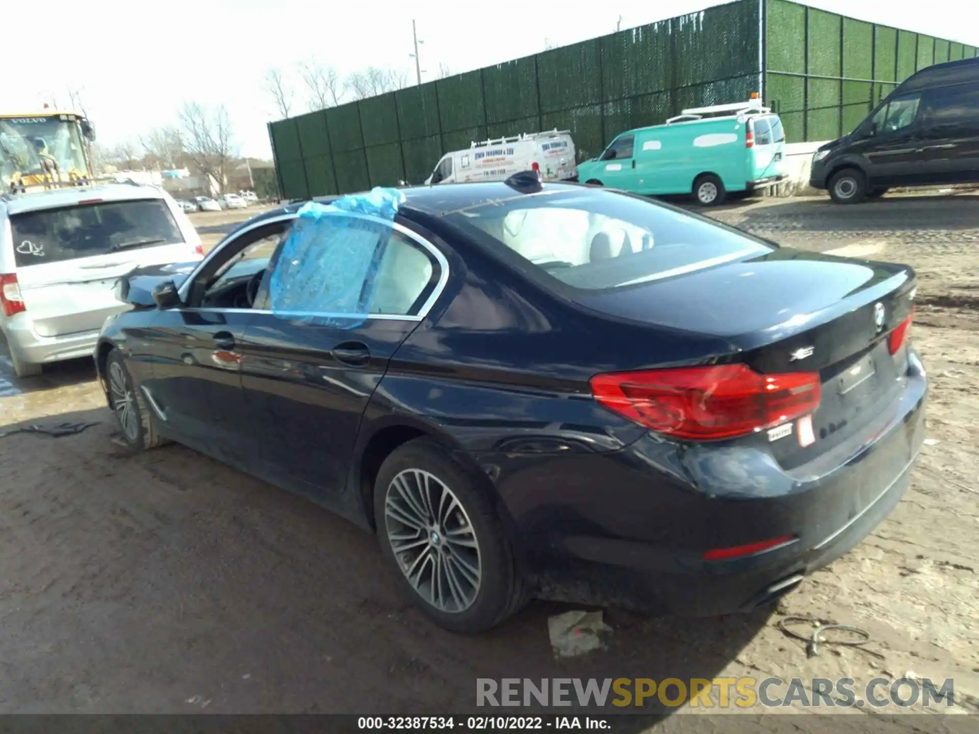 3 Фотография поврежденного автомобиля WBAJE7C54KWW13483 BMW 5 SERIES 2019