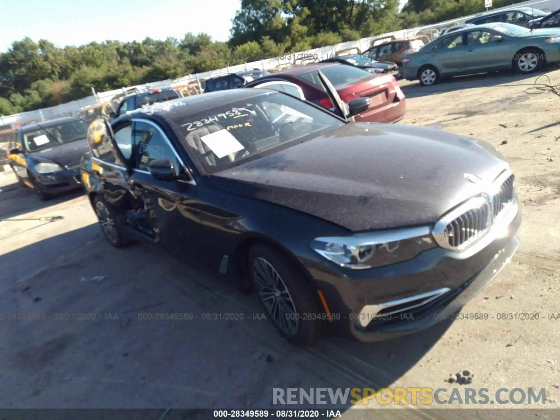 1 Photograph of a damaged car WBAJE7C54KWW28064 BMW 5 SERIES 2019