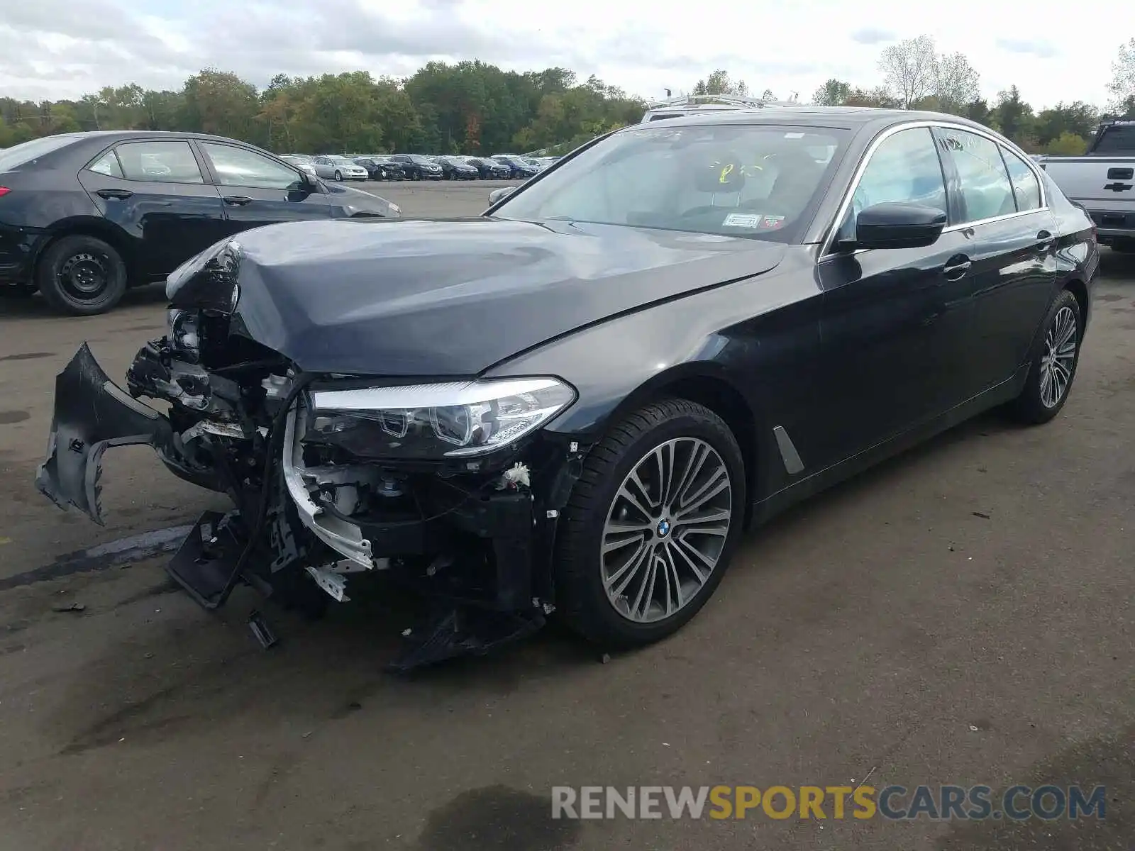 2 Photograph of a damaged car WBAJE7C54KWW38562 BMW 5 SERIES 2019